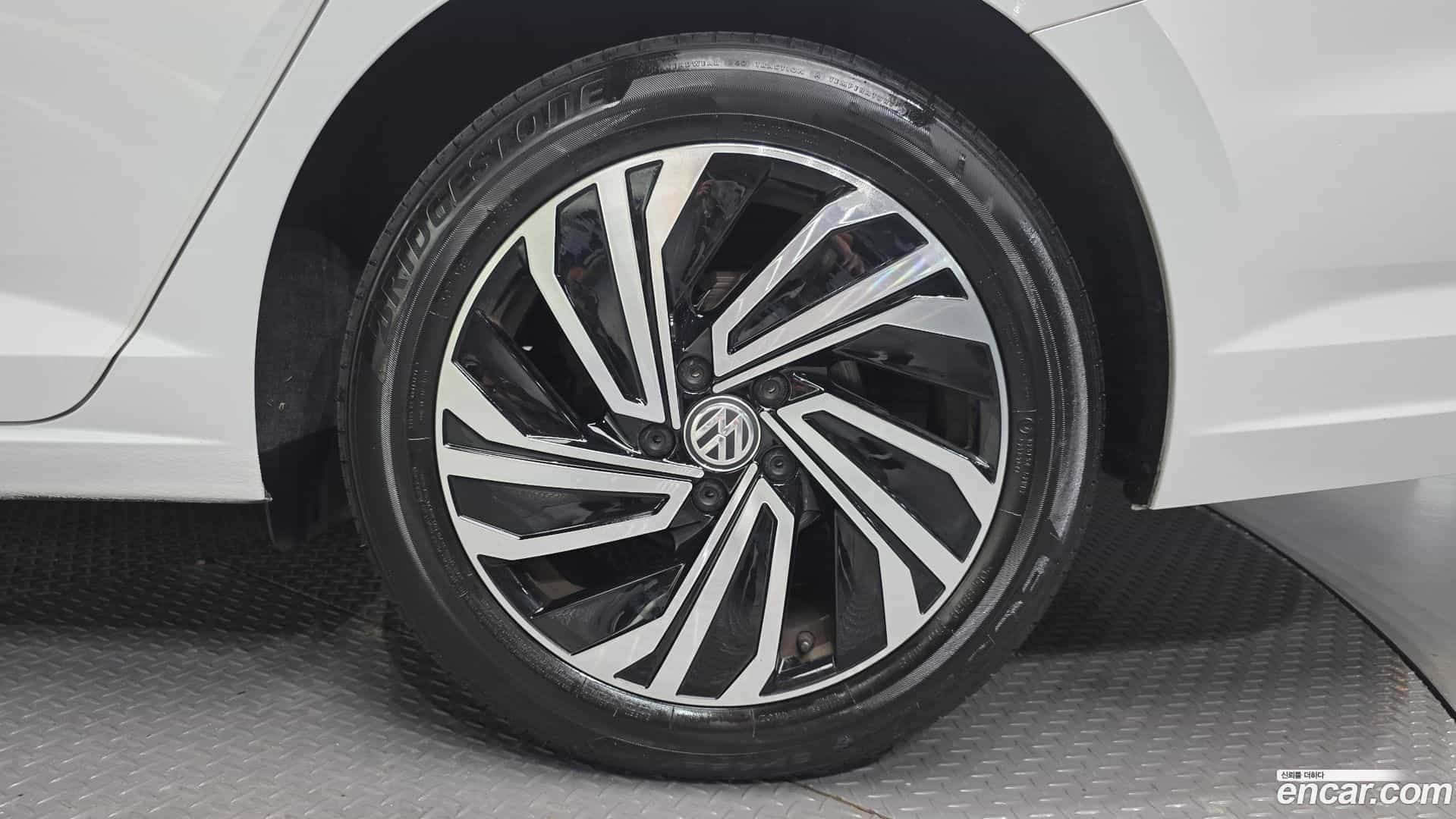 Jetta Volkswagen 2021.11-OUTER-031