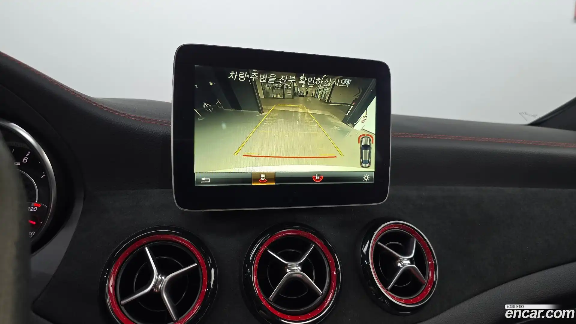 CLA-Class Mercedes-Benz 2017.10-OPTION-019