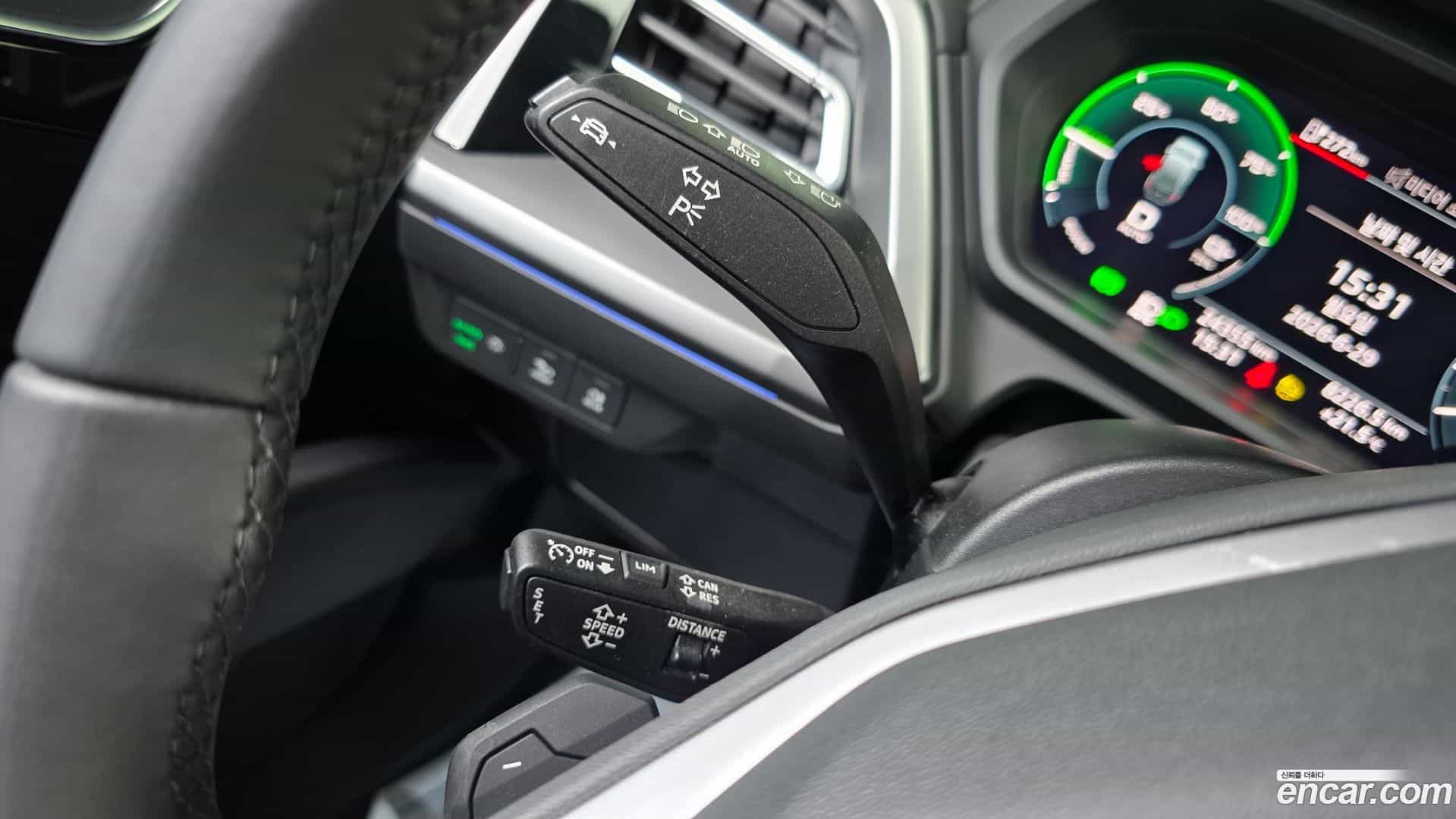 Q4 e-tron Audi 2022.9-OPTION-040