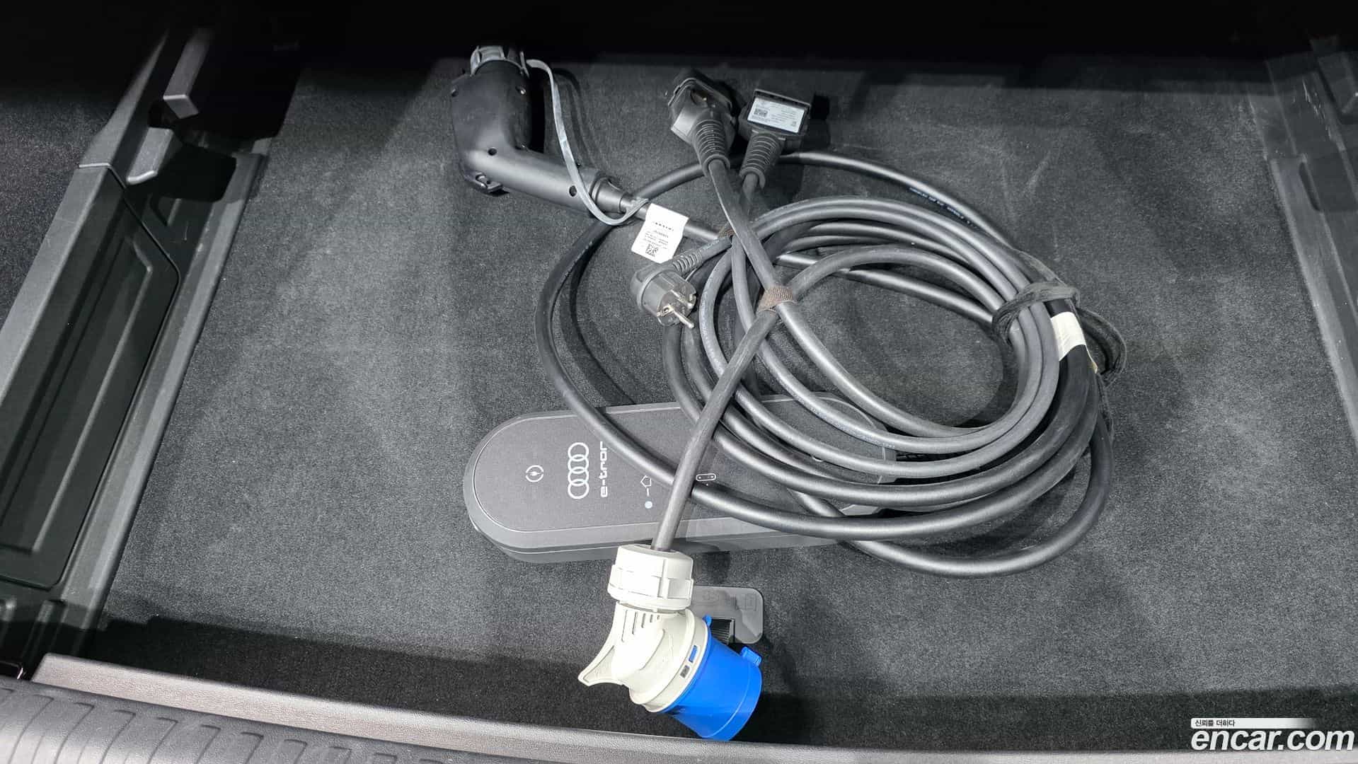 Q4 e-tron Audi 2022.9-OPTION-045