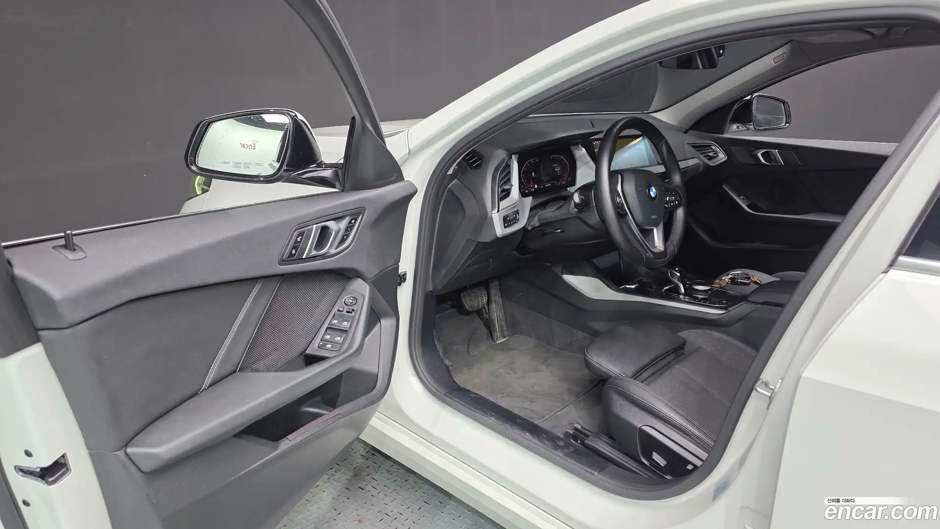 1-Series BMW 2021.0-INNER-010