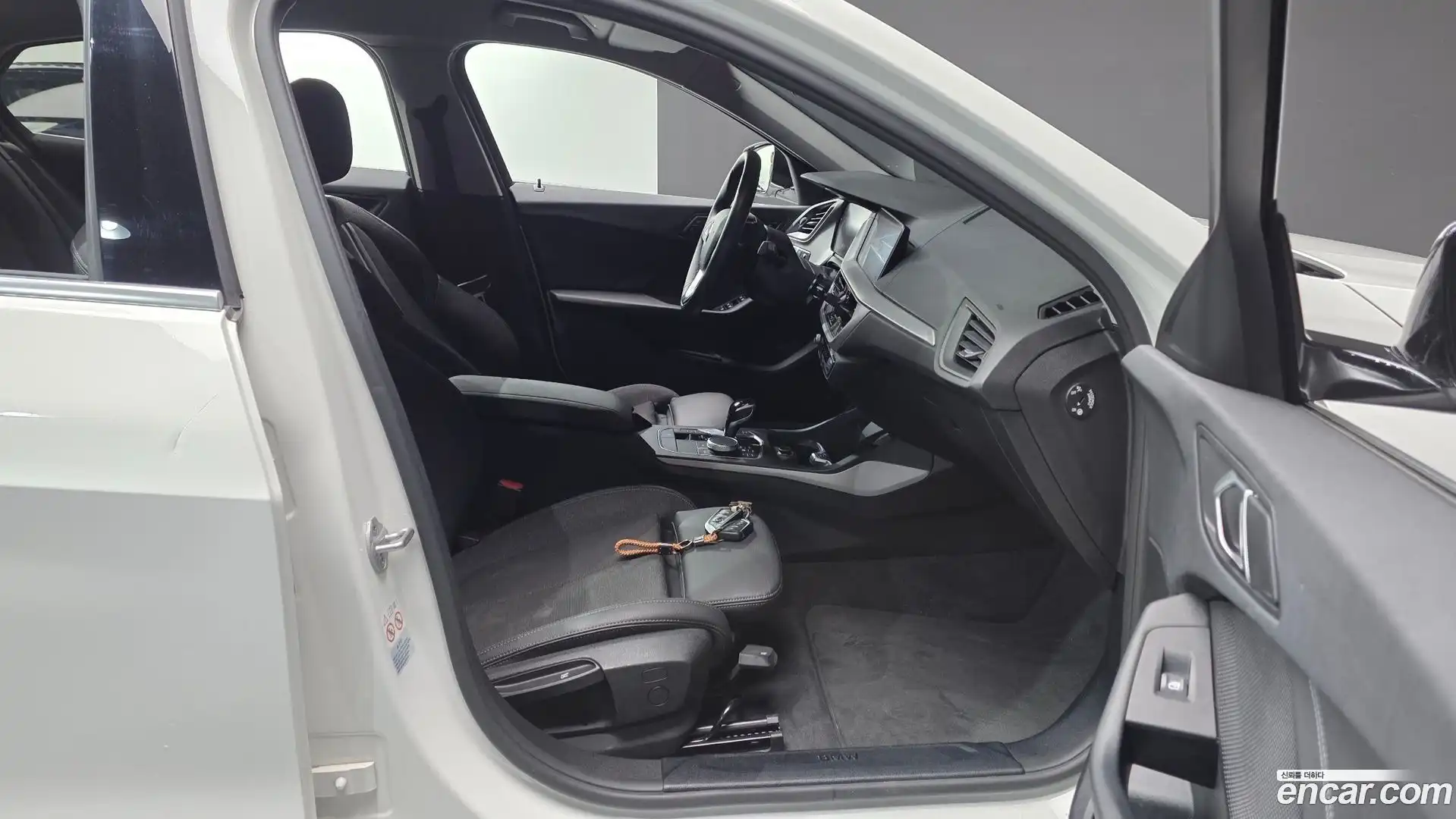 1-Series BMW 2021.0-INNER-036