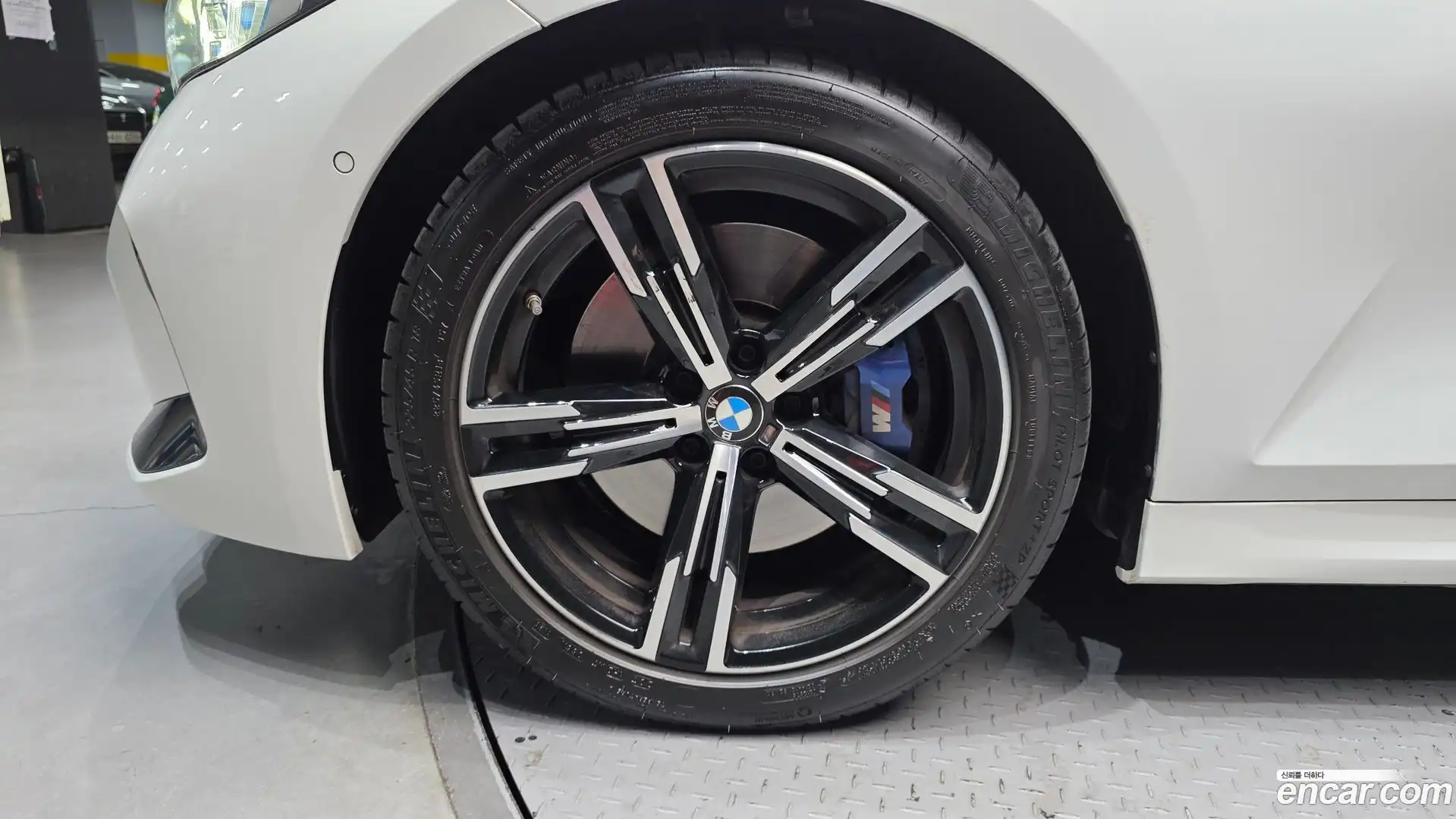 3-Series BMW 2023.7-OUTER-005