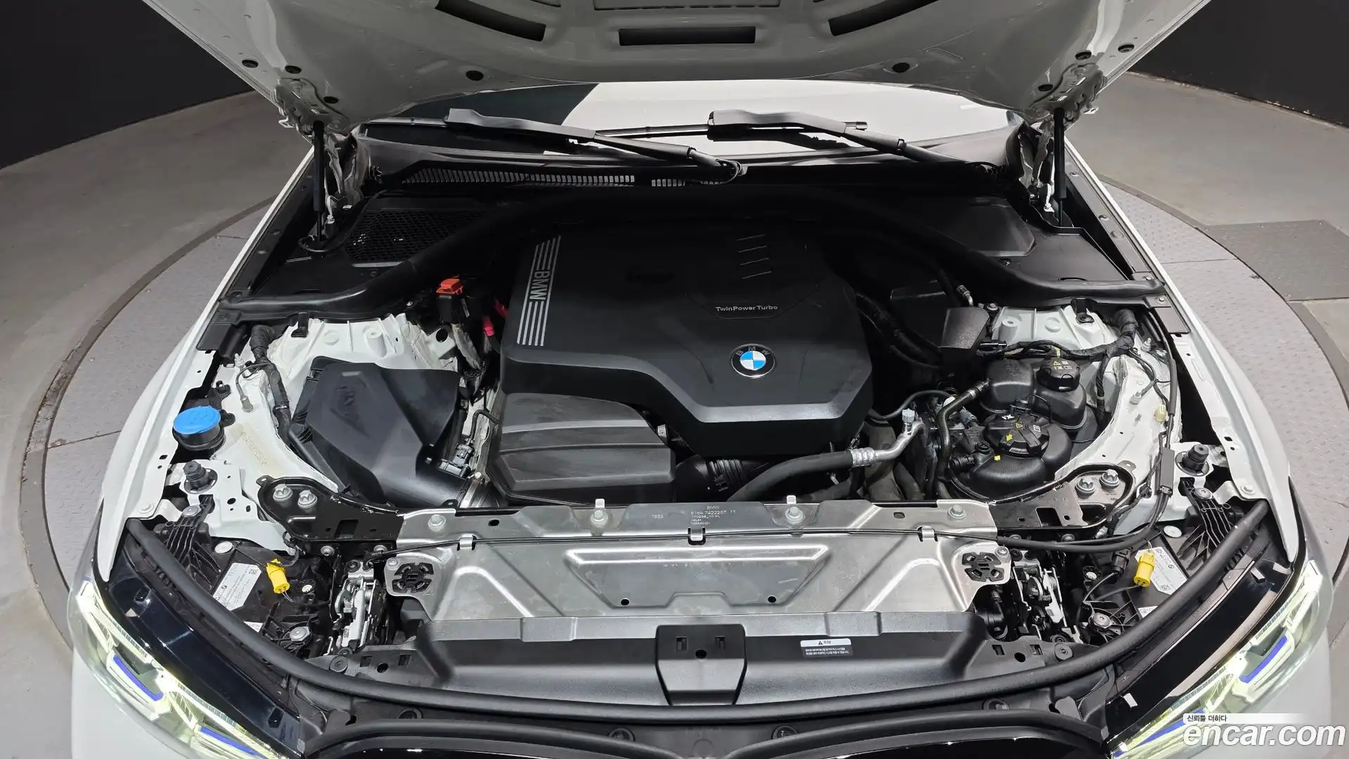 3-Series BMW 2023.7-OUTER-006