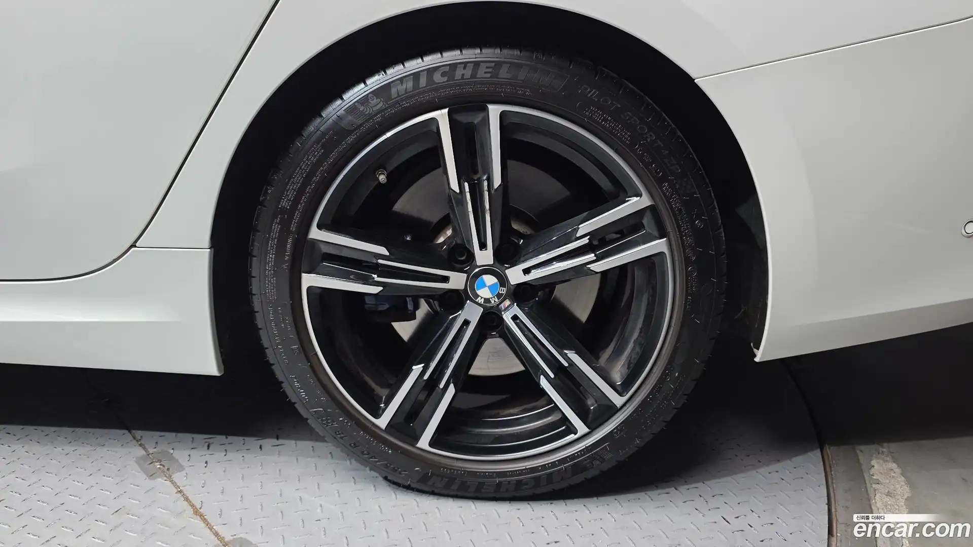 3-Series BMW 2023.7-OUTER-031
