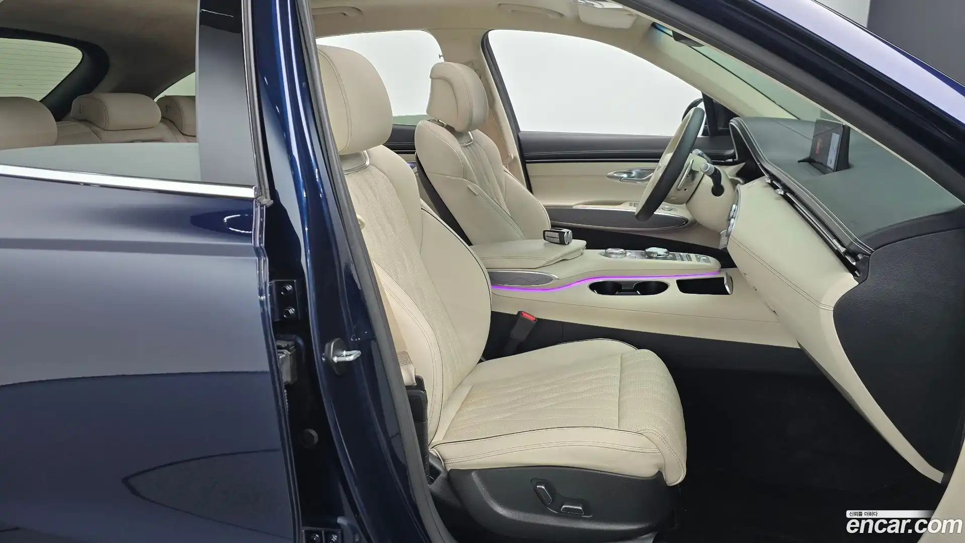 GV70 Genesis 2022.7-INNER-036