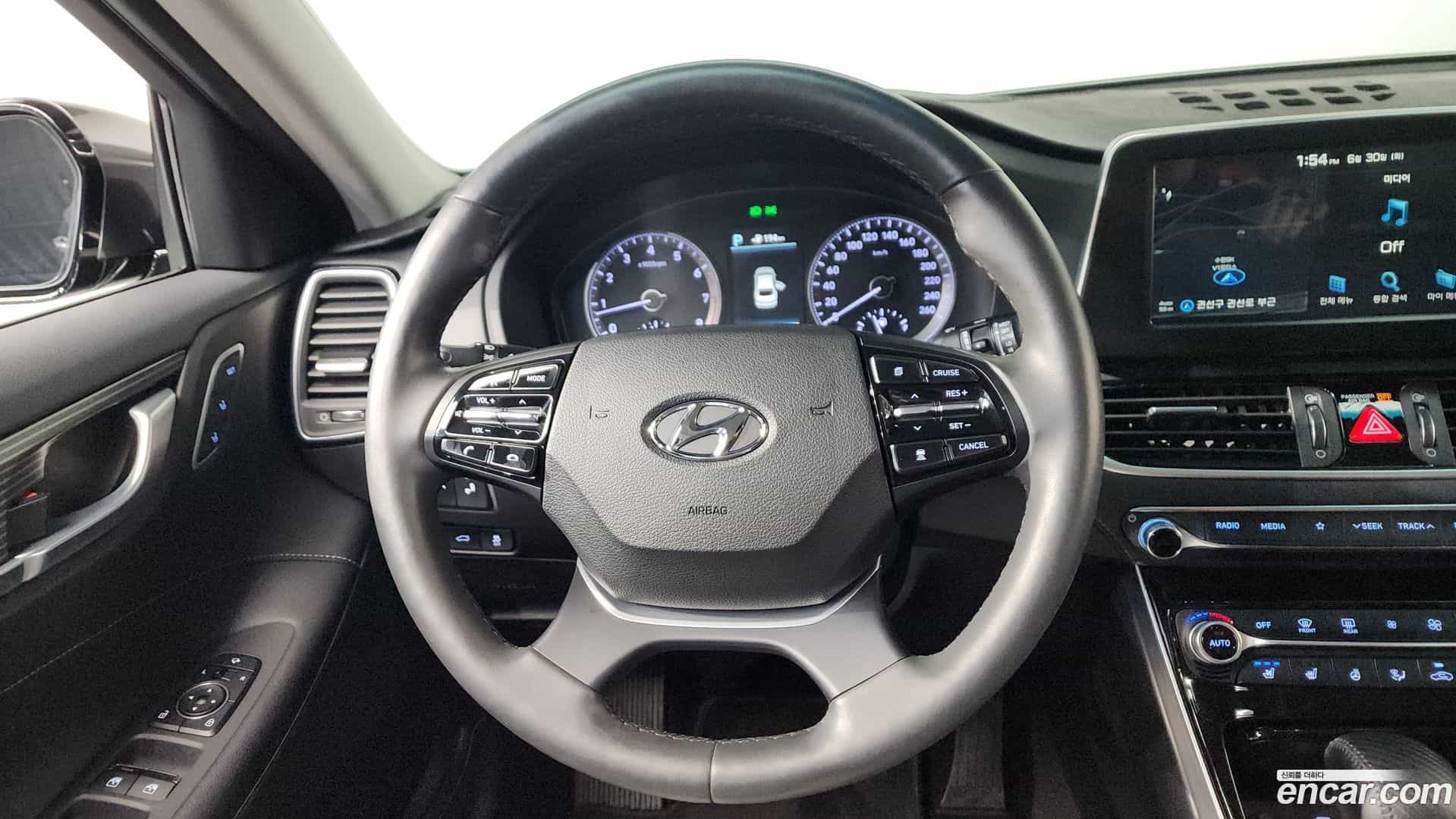 Grandeur Hyundai 2019.9-OPTION-017