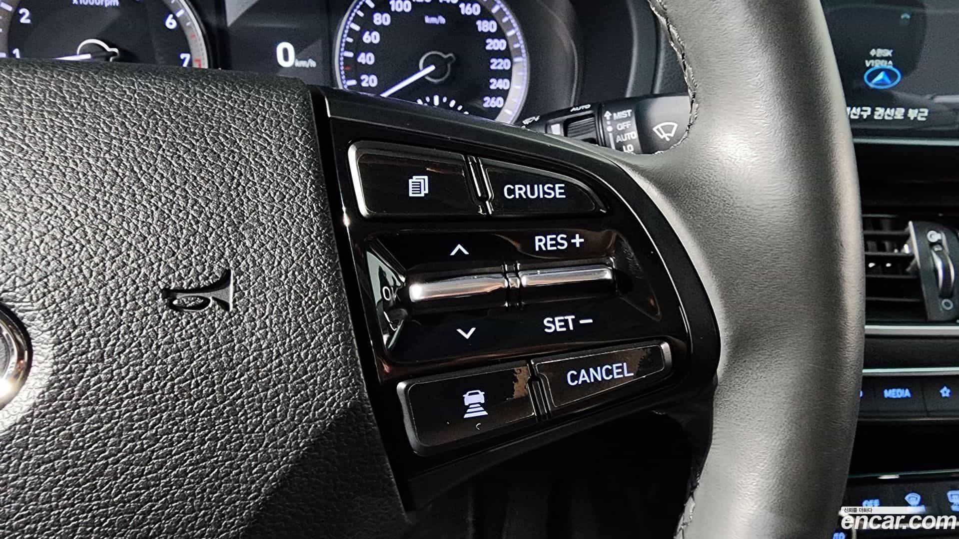 Grandeur Hyundai 2019.9-OPTION-021