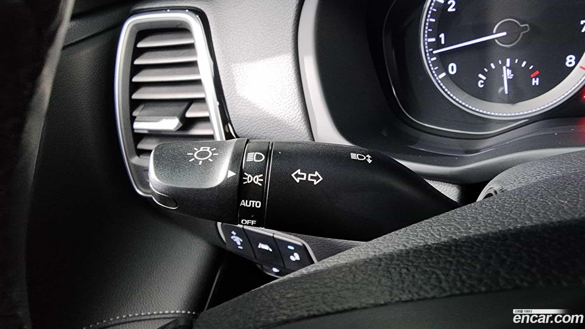 Grandeur Hyundai 2019.9-OPTION-046