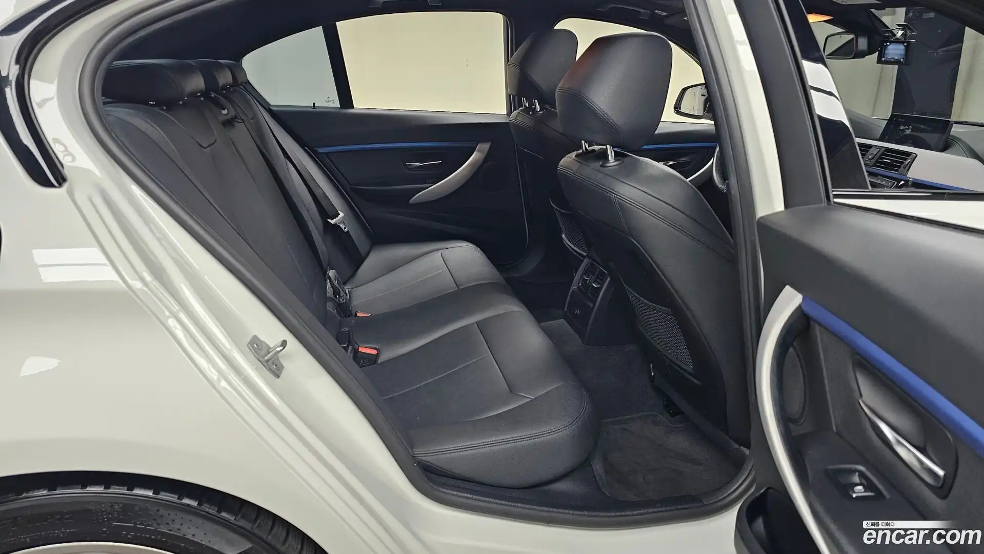 3-Series BMW 2018.3-OPTION-015