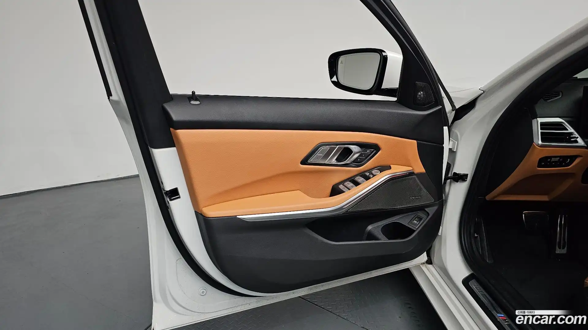 3-Series BMW 2025.3-INNER-034