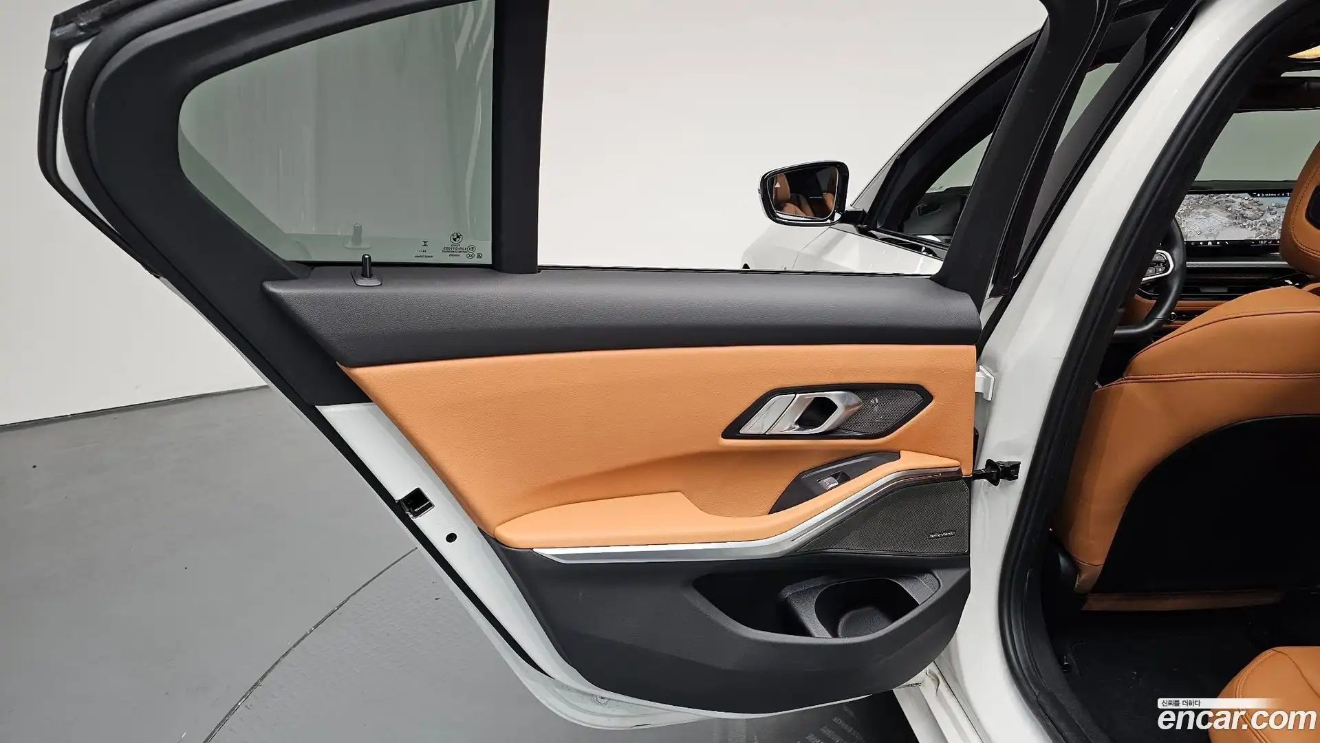 3-Series BMW 2025.3-INNER-035
