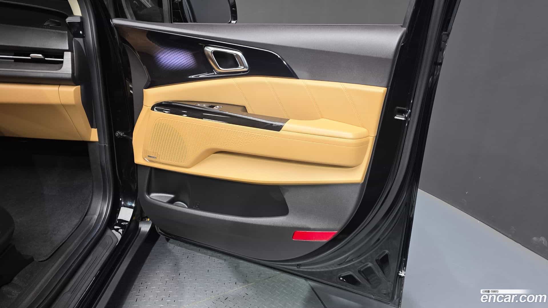 Canival Kia 2023.2-INNER-035