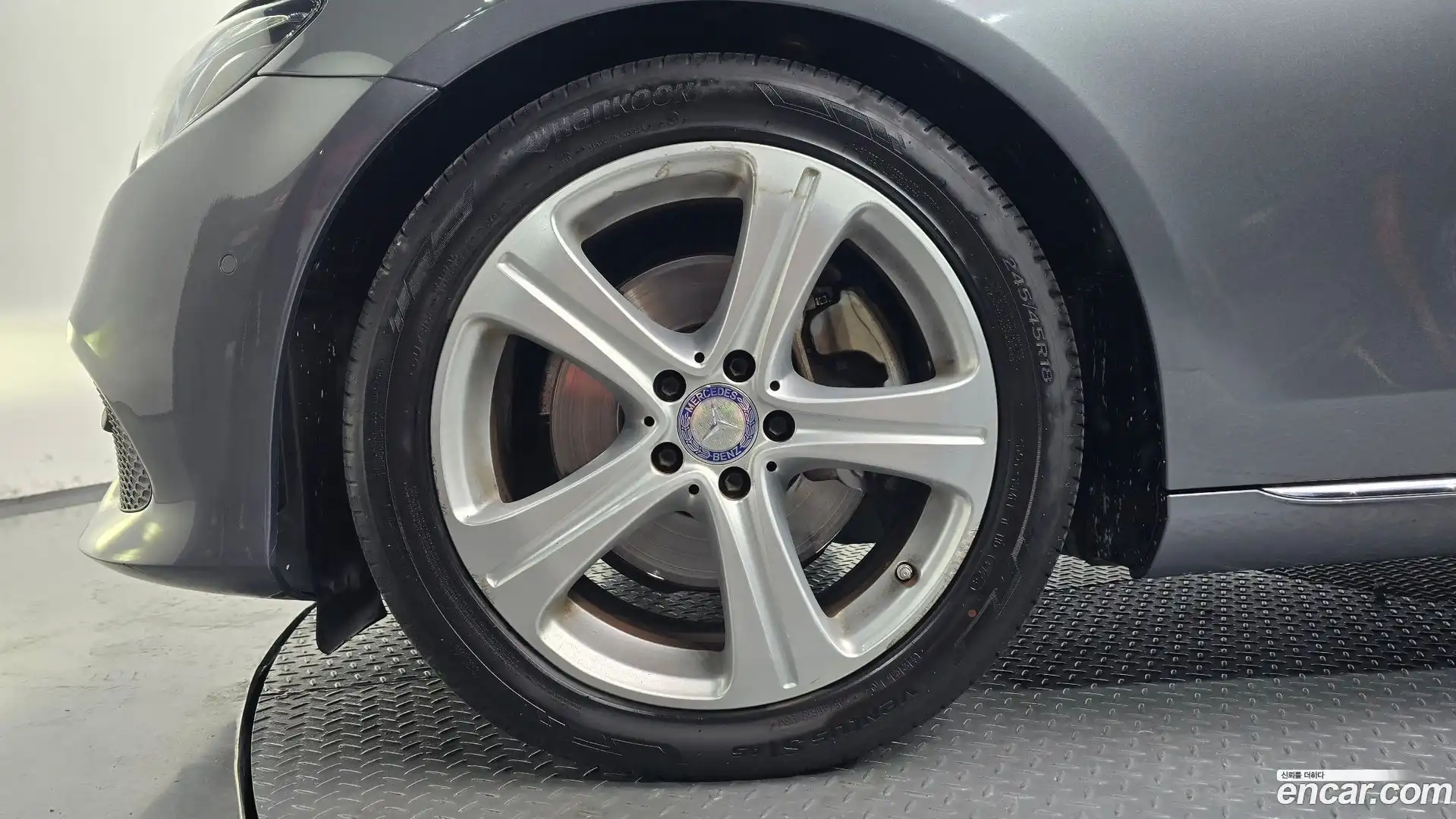 E-Class Mercedes-Benz 2017.0-OUTER-005