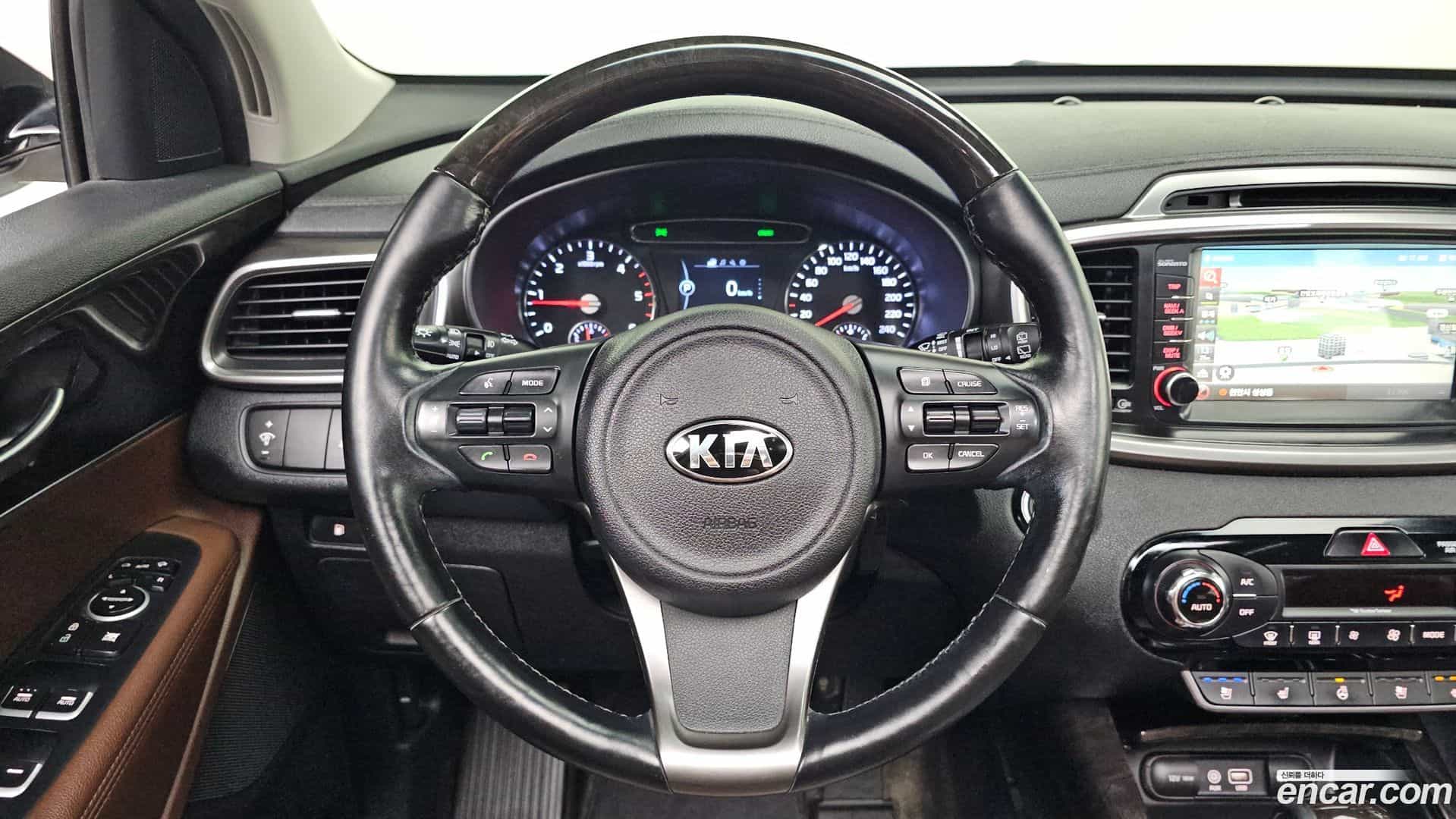 Sorento Kia 2016.3-OPTION-018
