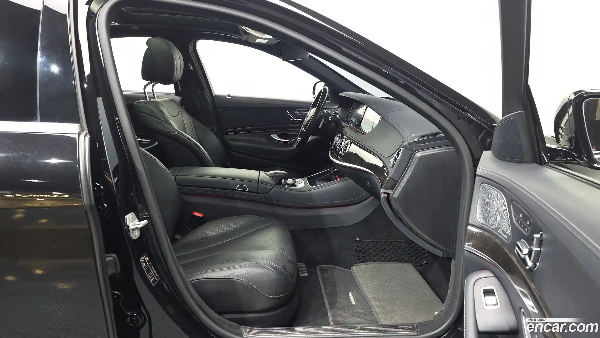 S-Class Mercedes-Benz 2016.0-OPTION-015