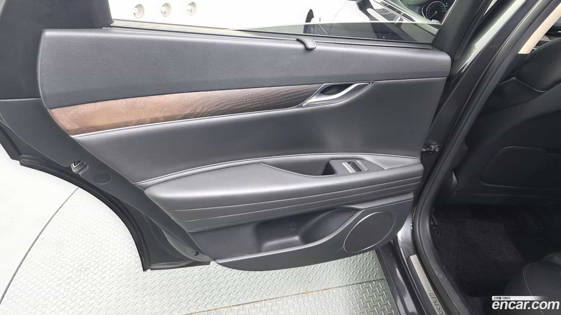 G80 Genesis 2020.7-INNER-035