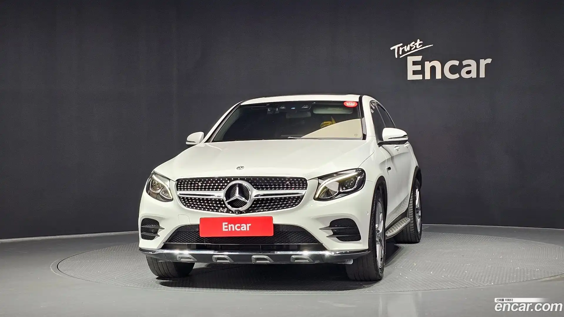 GLC-Class Mercedes-Benz 2018.3-OUTER-003