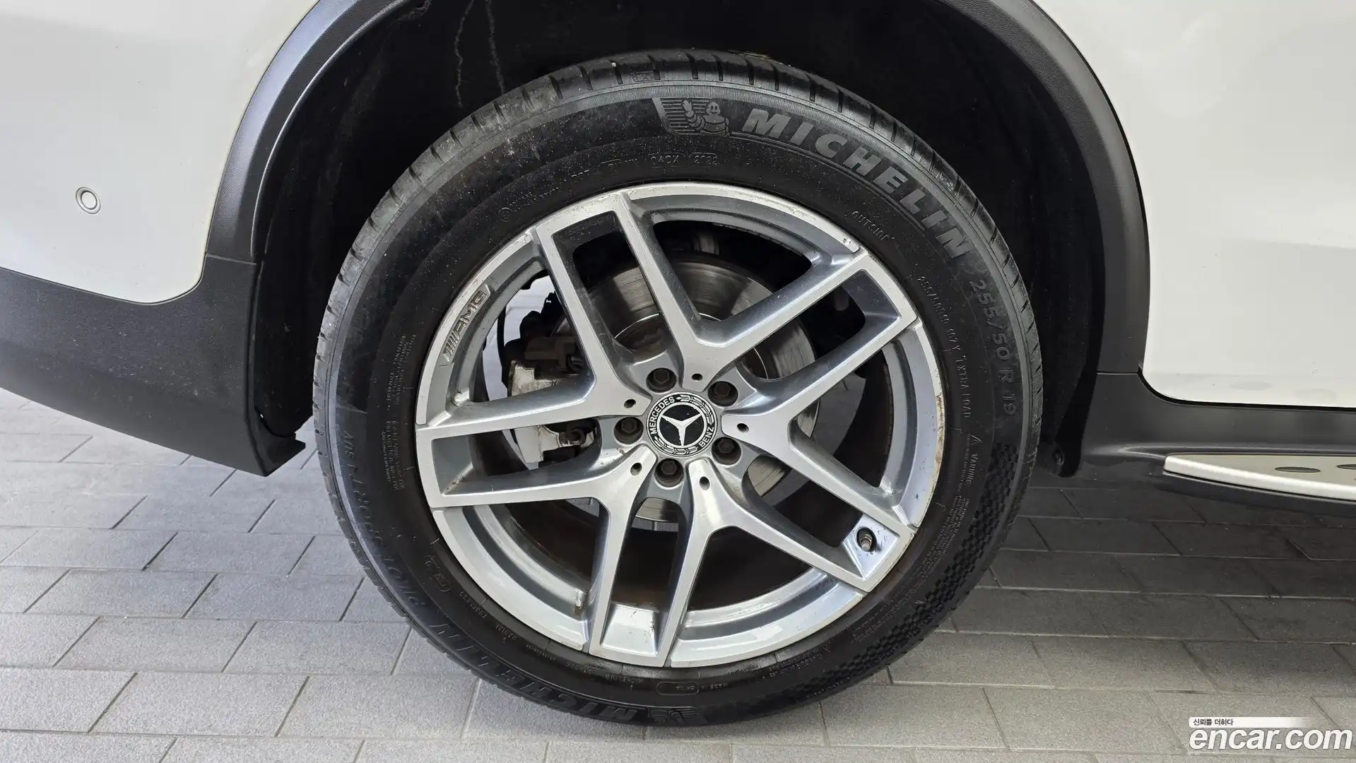 GLC-Class Mercedes-Benz 2018.3-OUTER-005