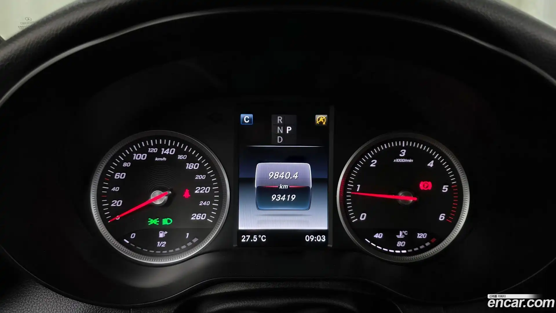 GLC-Class Mercedes-Benz 2018.3-INNER-008