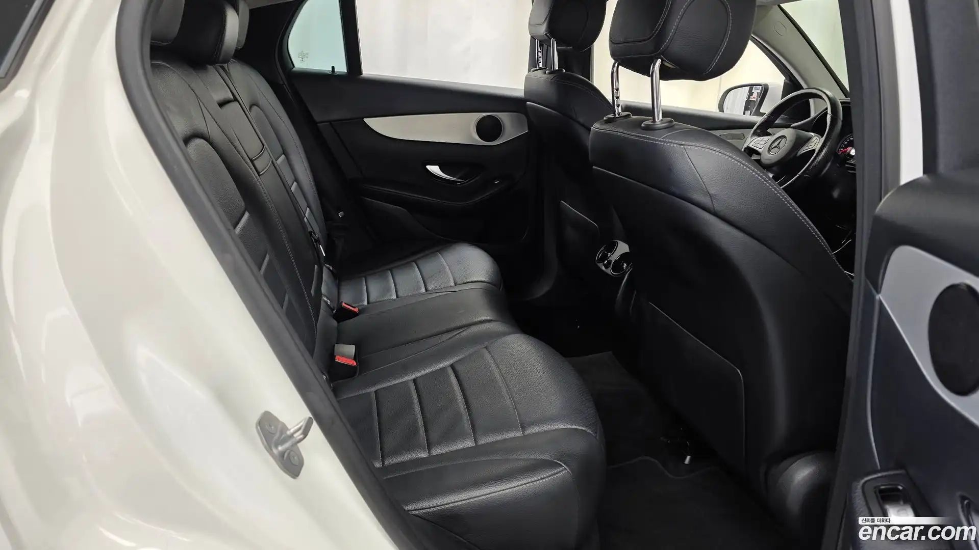 GLC-Class Mercedes-Benz 2018.3-OPTION-015