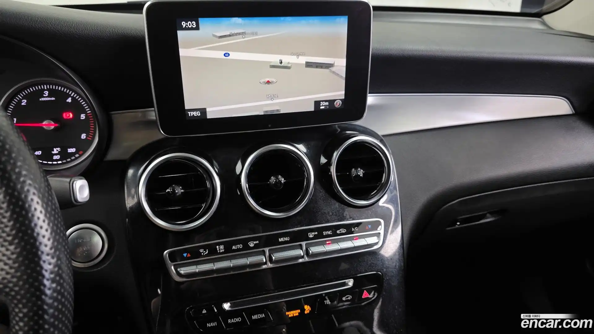 GLC-Class Mercedes-Benz 2018.3-OPTION-017