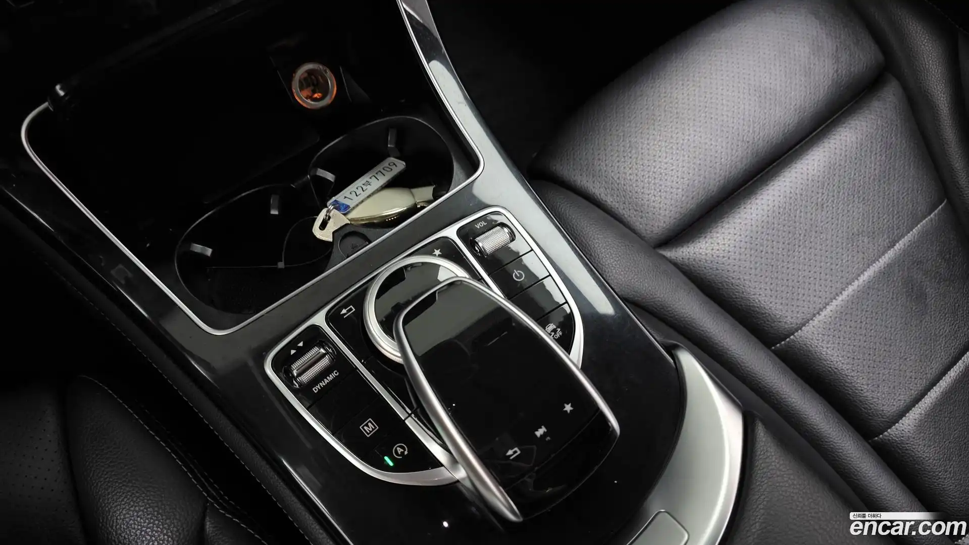 GLC-Class Mercedes-Benz 2018.3-OPTION-022
