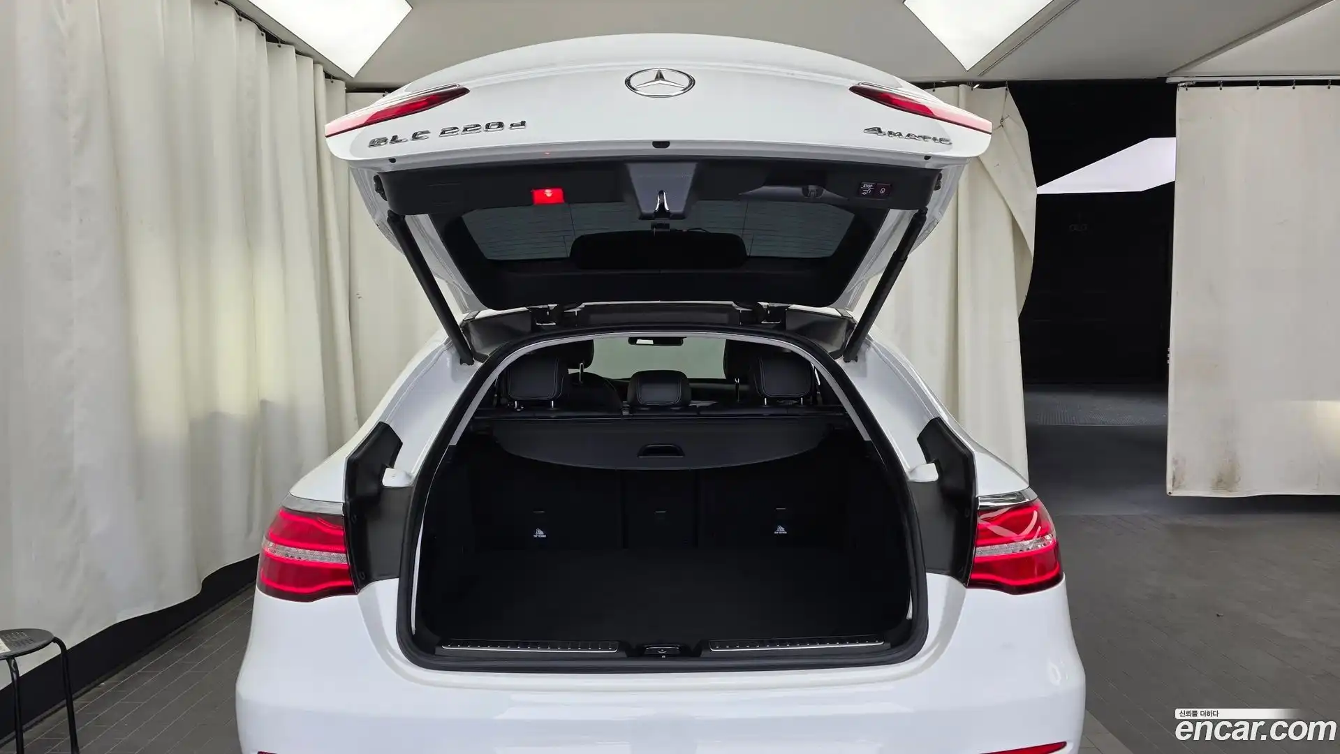 GLC-Class Mercedes-Benz 2018.3-OPTION-024