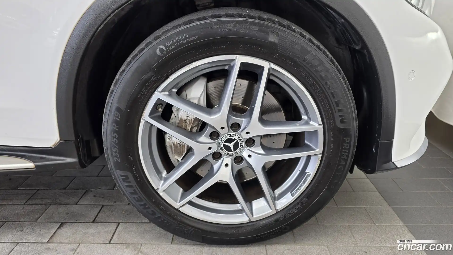 GLC-Class Mercedes-Benz 2018.3-OUTER-031