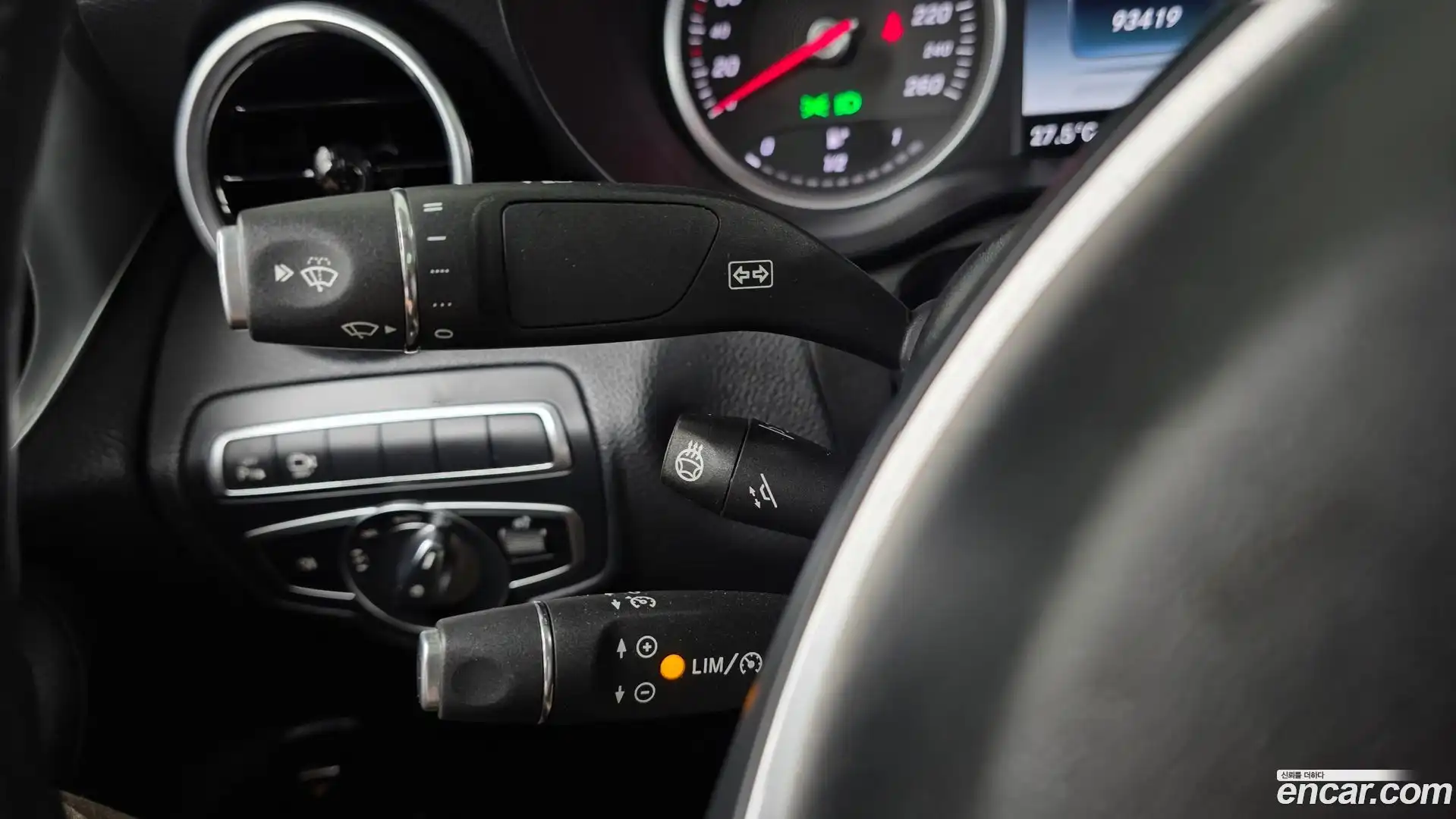 GLC-Class Mercedes-Benz 2018.3-OPTION-041