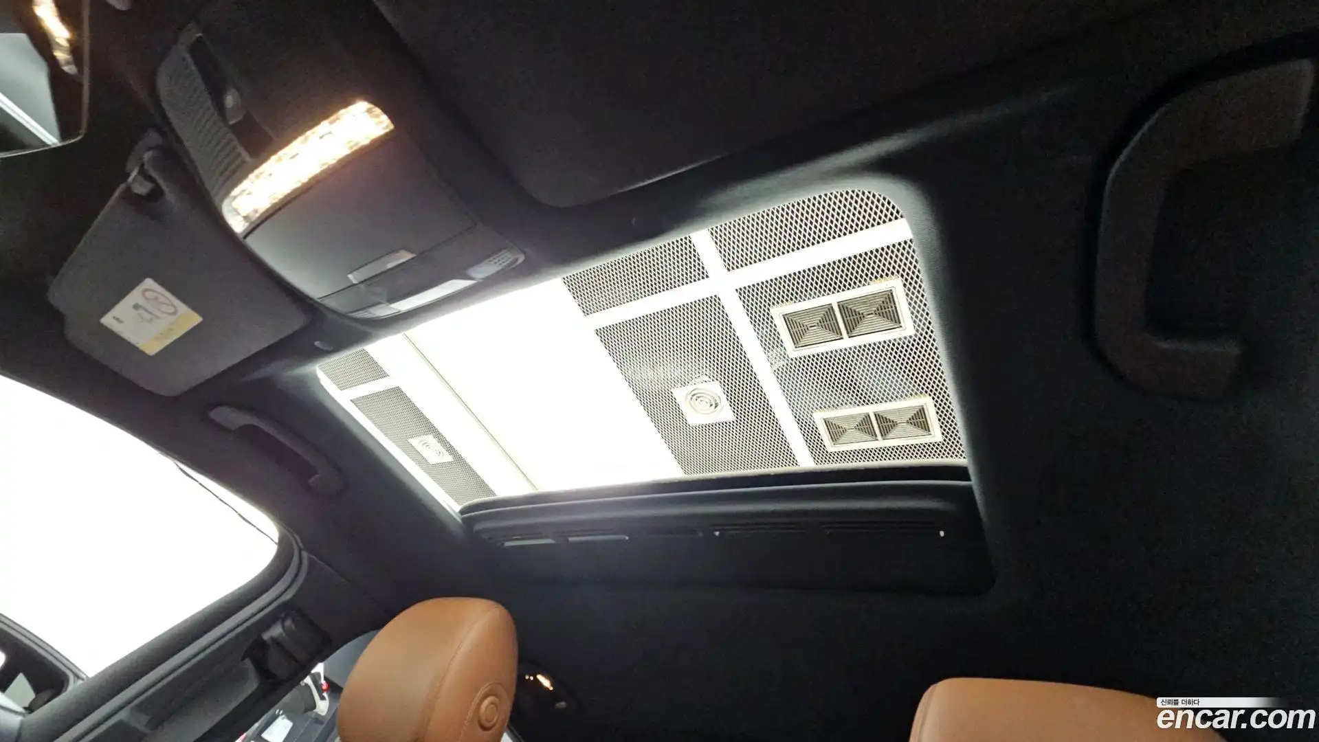 GLC-Class Mercedes-Benz 2022.10-OPTION-022