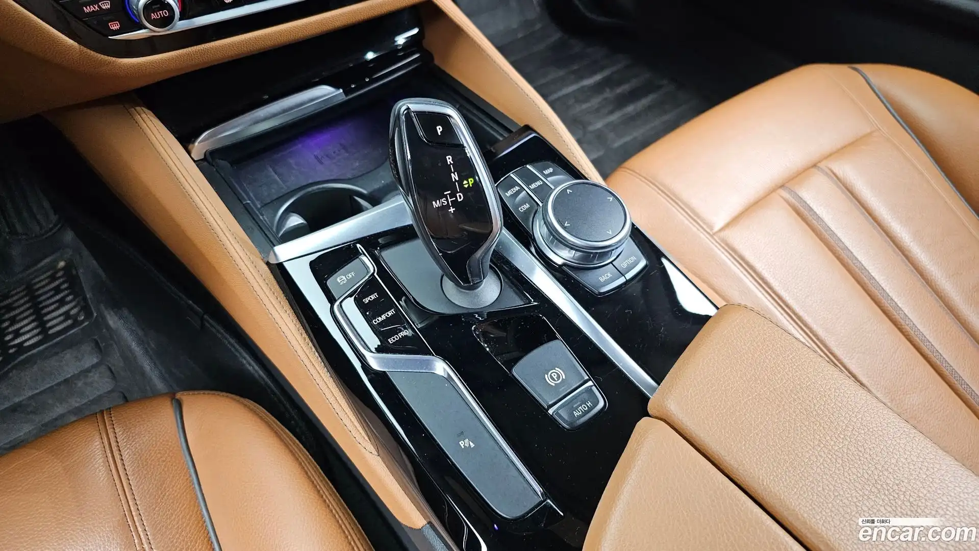 5-Series BMW 2018.0-INNER-009