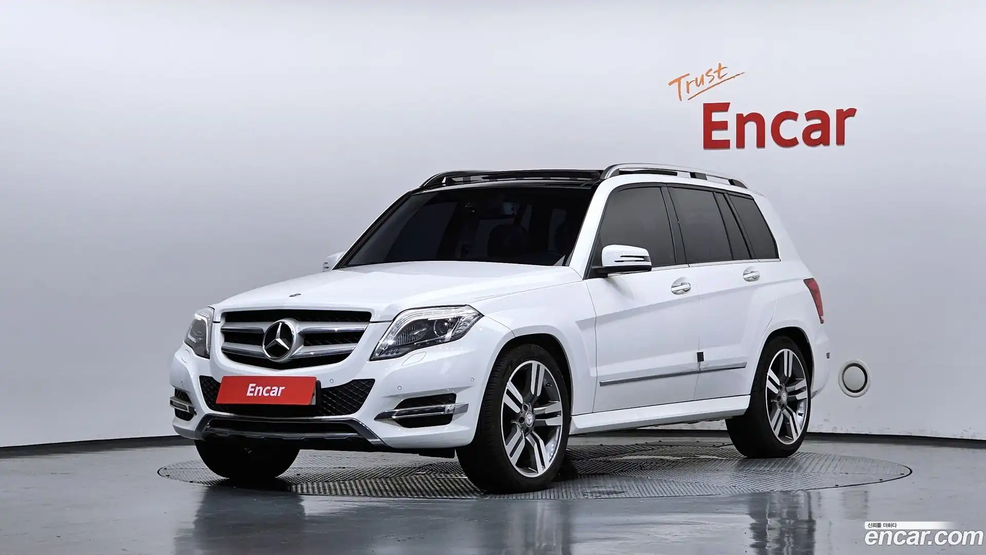 GLK-Class Mercedes-Benz 2014.8-OUTER-001