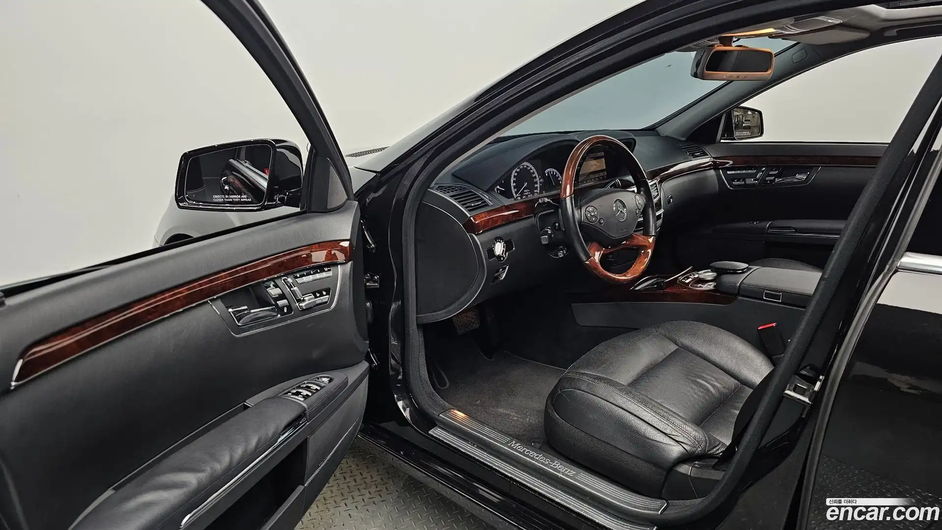 S-Class Mercedes-Benz 2011.4-INNER-010