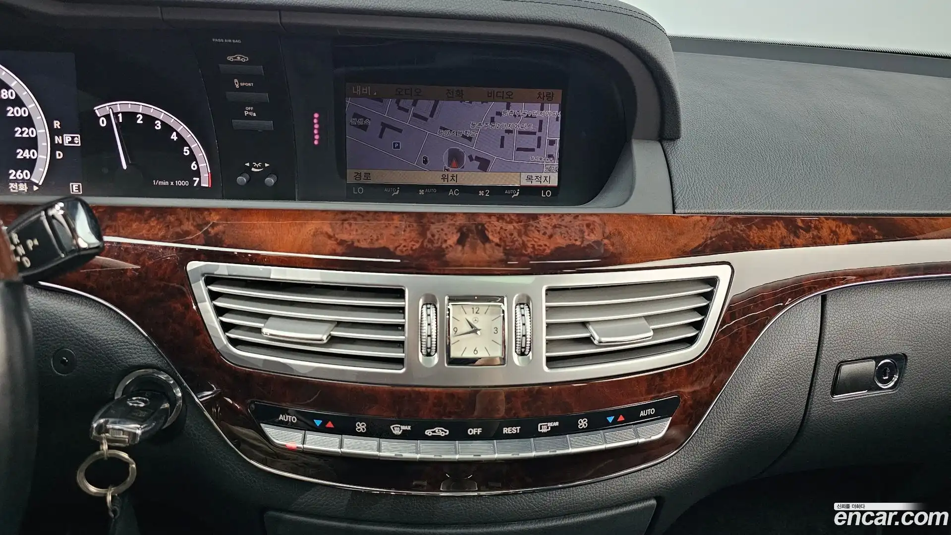 S-Class Mercedes-Benz 2011.4-OPTION-018