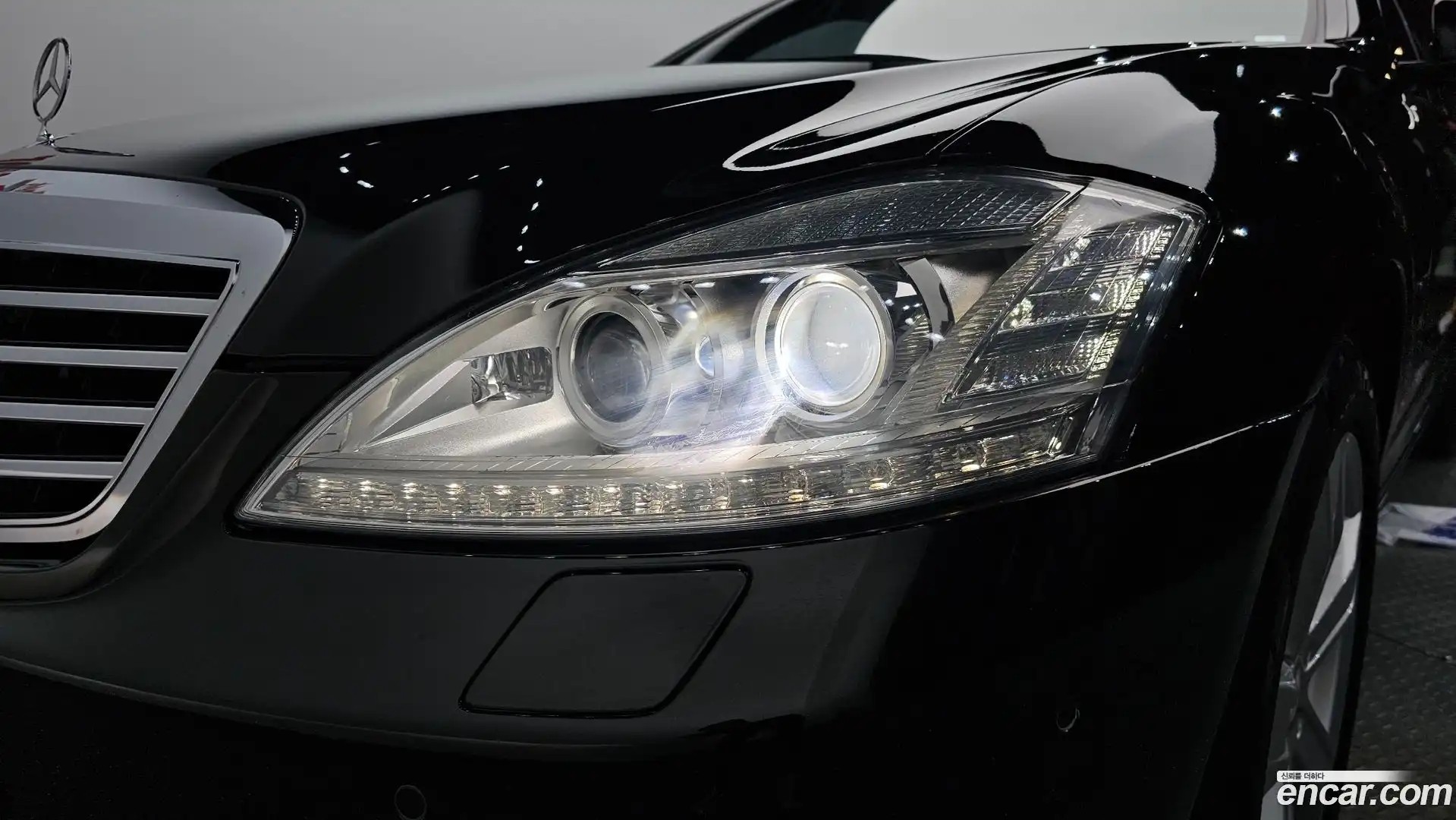 S-Class Mercedes-Benz 2011.4-OUTER-032