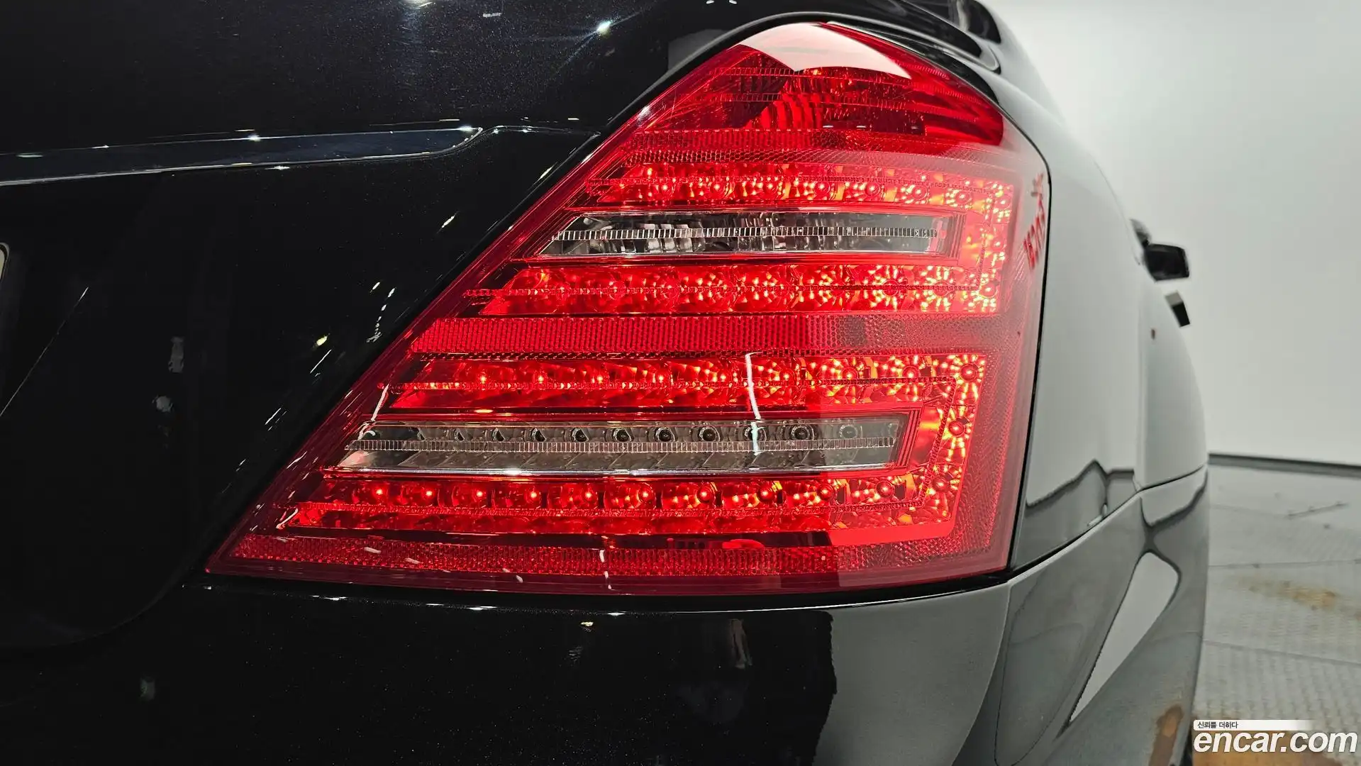 S-Class Mercedes-Benz 2011.4-OUTER-033