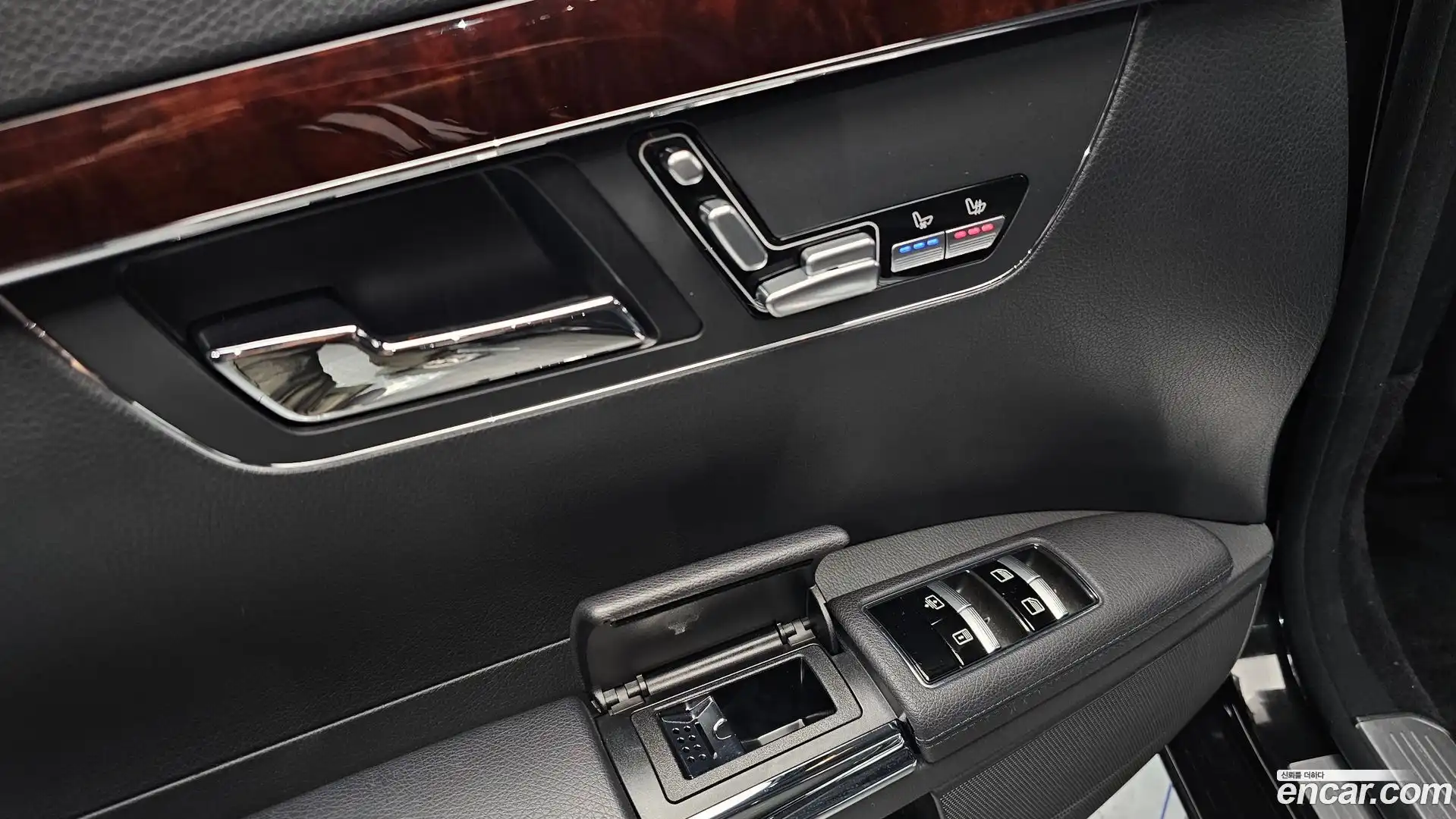 S-Class Mercedes-Benz 2011.4-OPTION-040