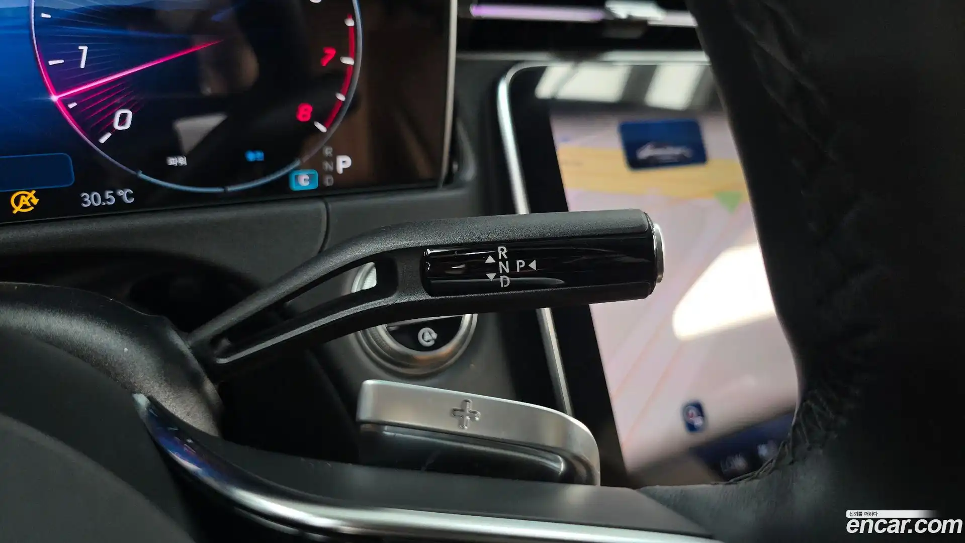 E-Class Mercedes-Benz 2025.3-INNER-009