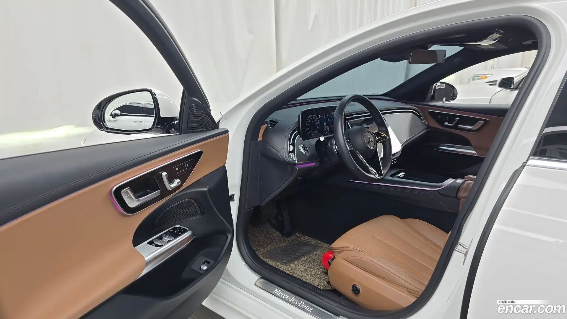 E-Class Mercedes-Benz 2025.3-INNER-010