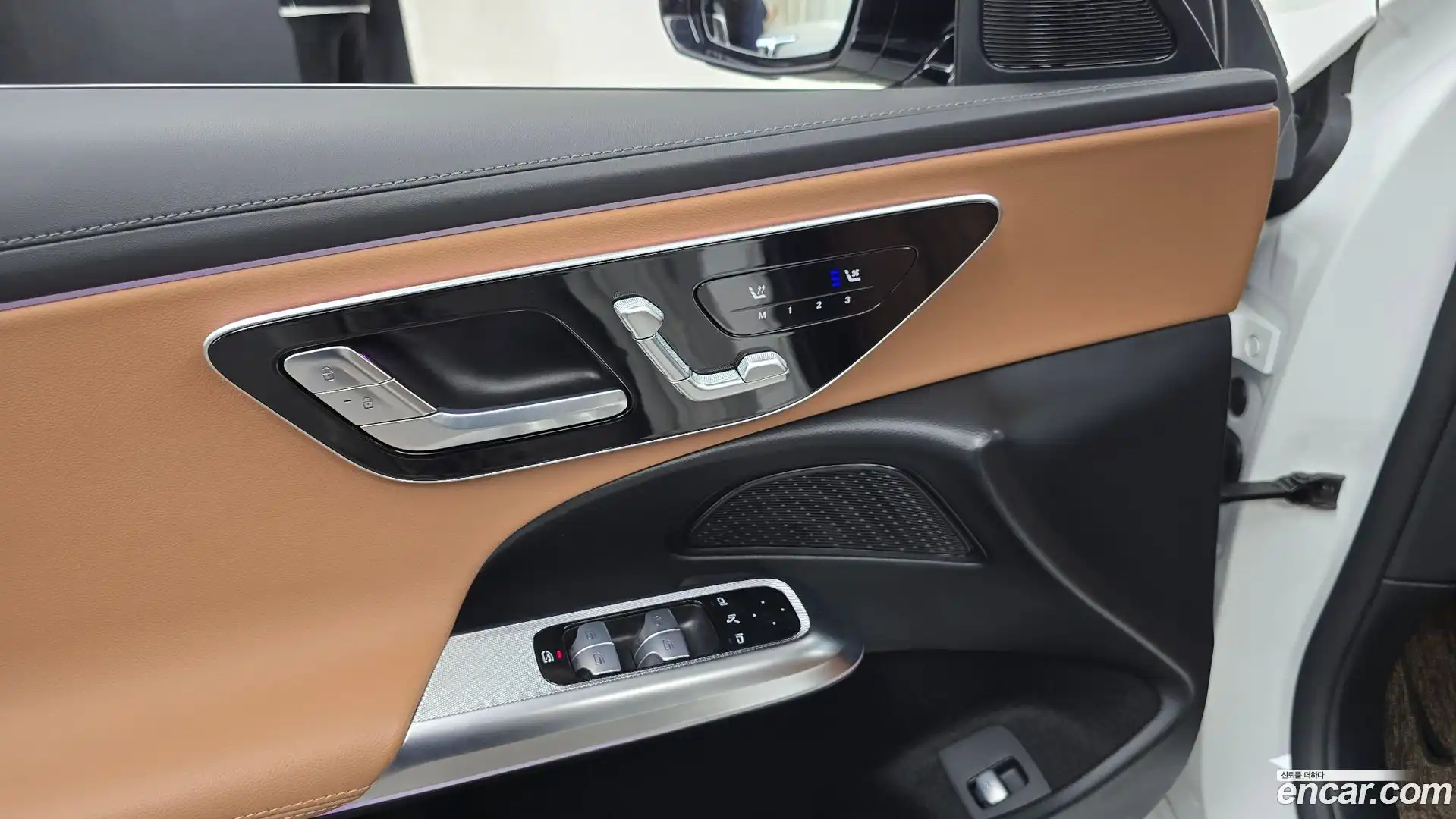 E-Class Mercedes-Benz 2025.3-OPTION-040