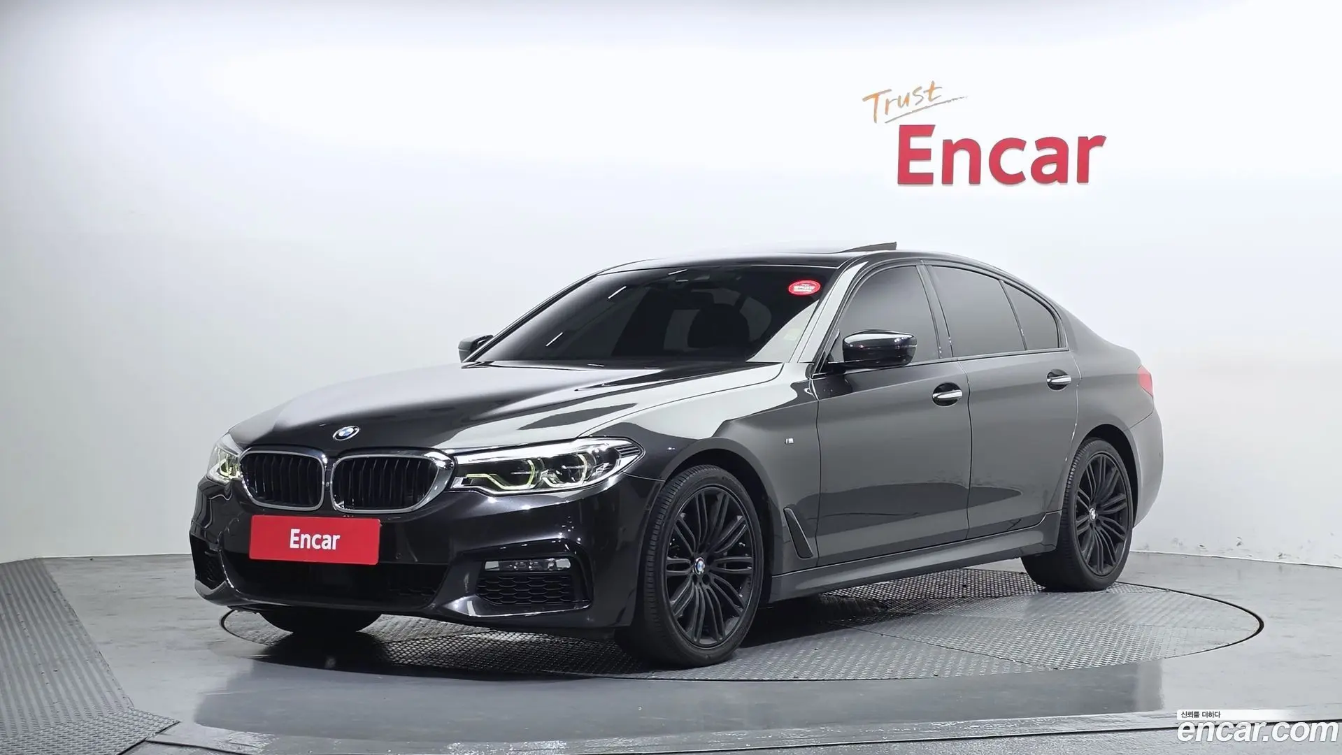 Main__Slider__Photo:5-Series BMW 2017.7-0