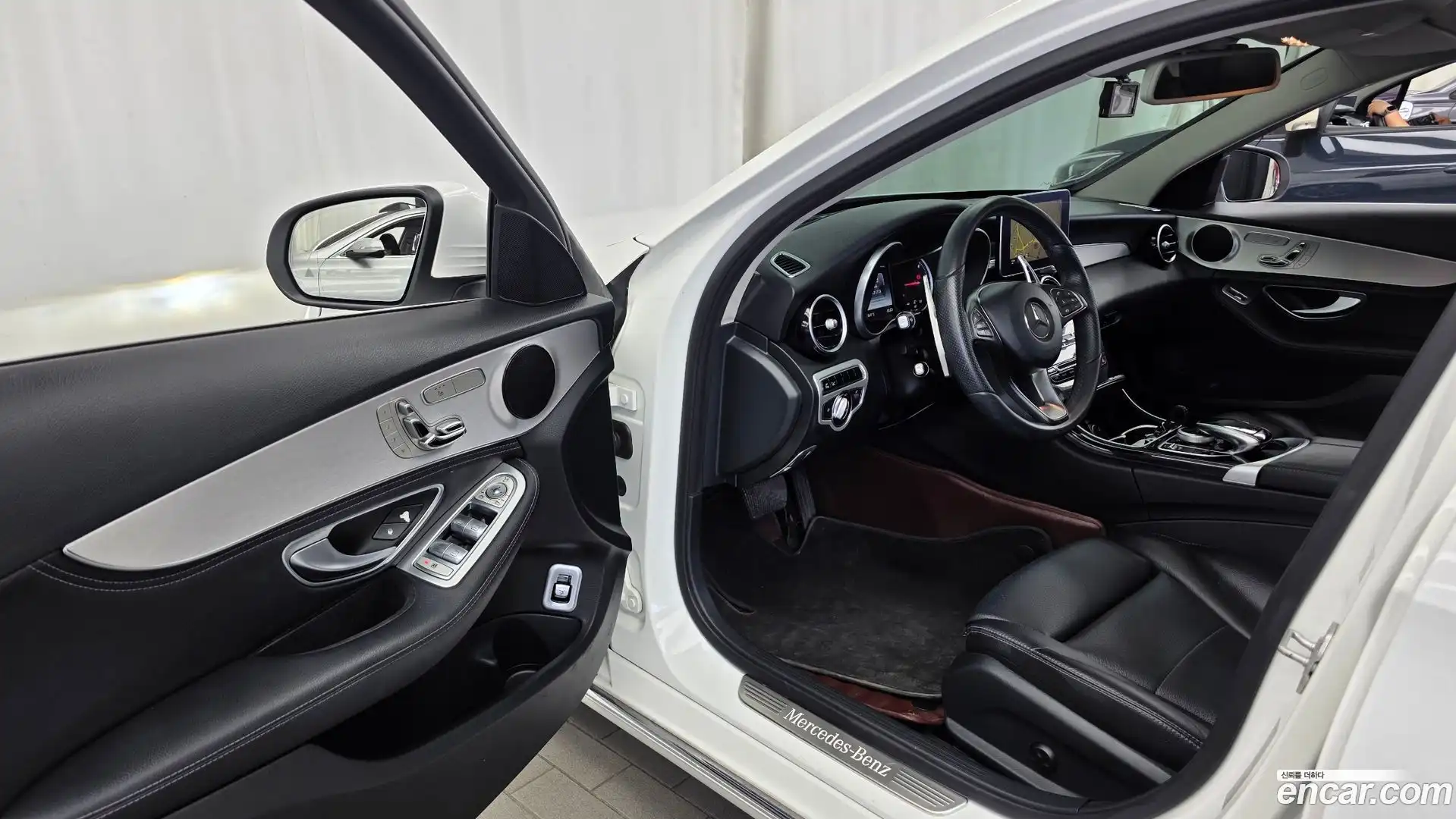 C-Class Mercedes-Benz 2015.7-INNER-010