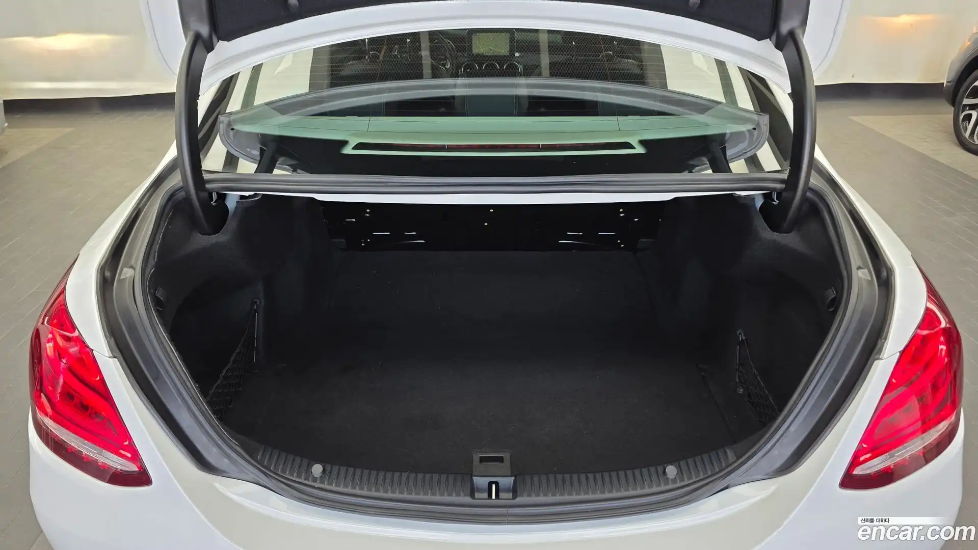 C-Class Mercedes-Benz 2015.7-OPTION-024