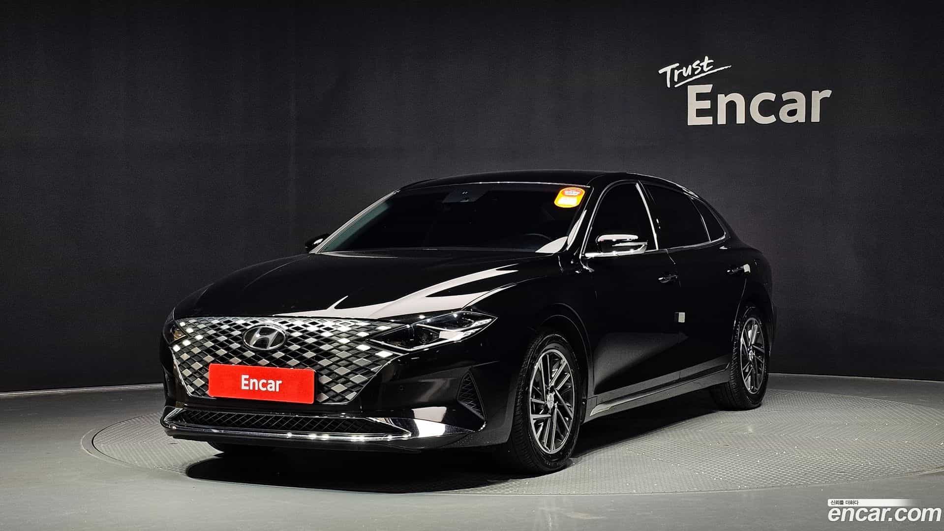 Grandeur Hyundai 2021.11-OUTER-001