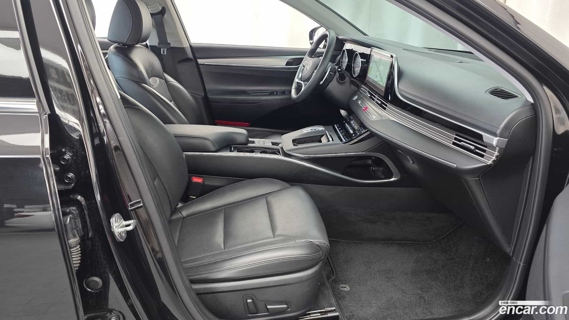 Grandeur Hyundai 2021.11-INNER-036