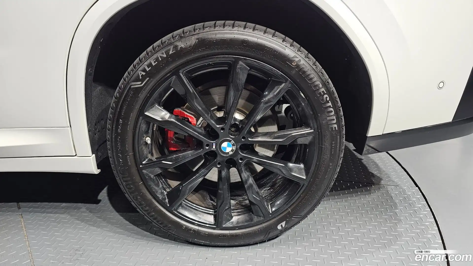 X4 BMW 2025.10-OUTER-031