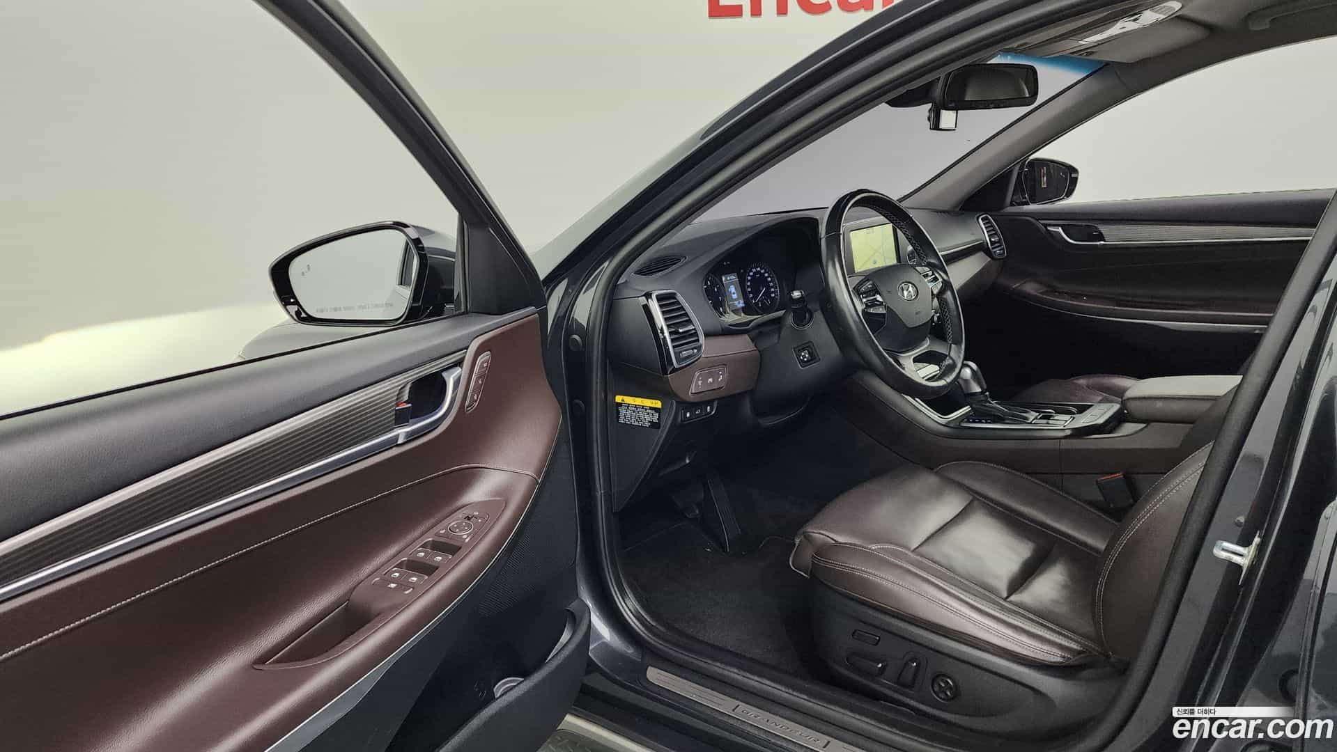 Grandeur Hyundai 2017.8-INNER-010