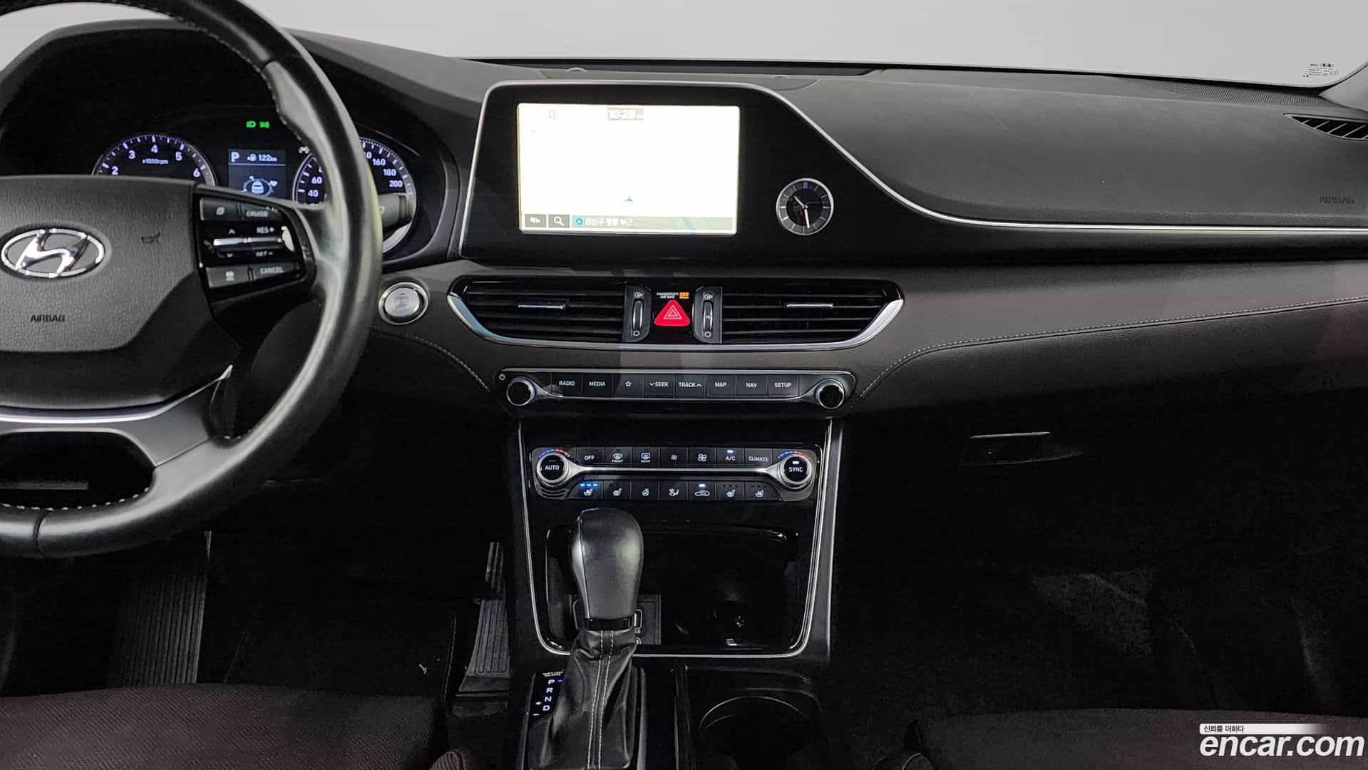 Grandeur Hyundai 2017.8-OPTION-018