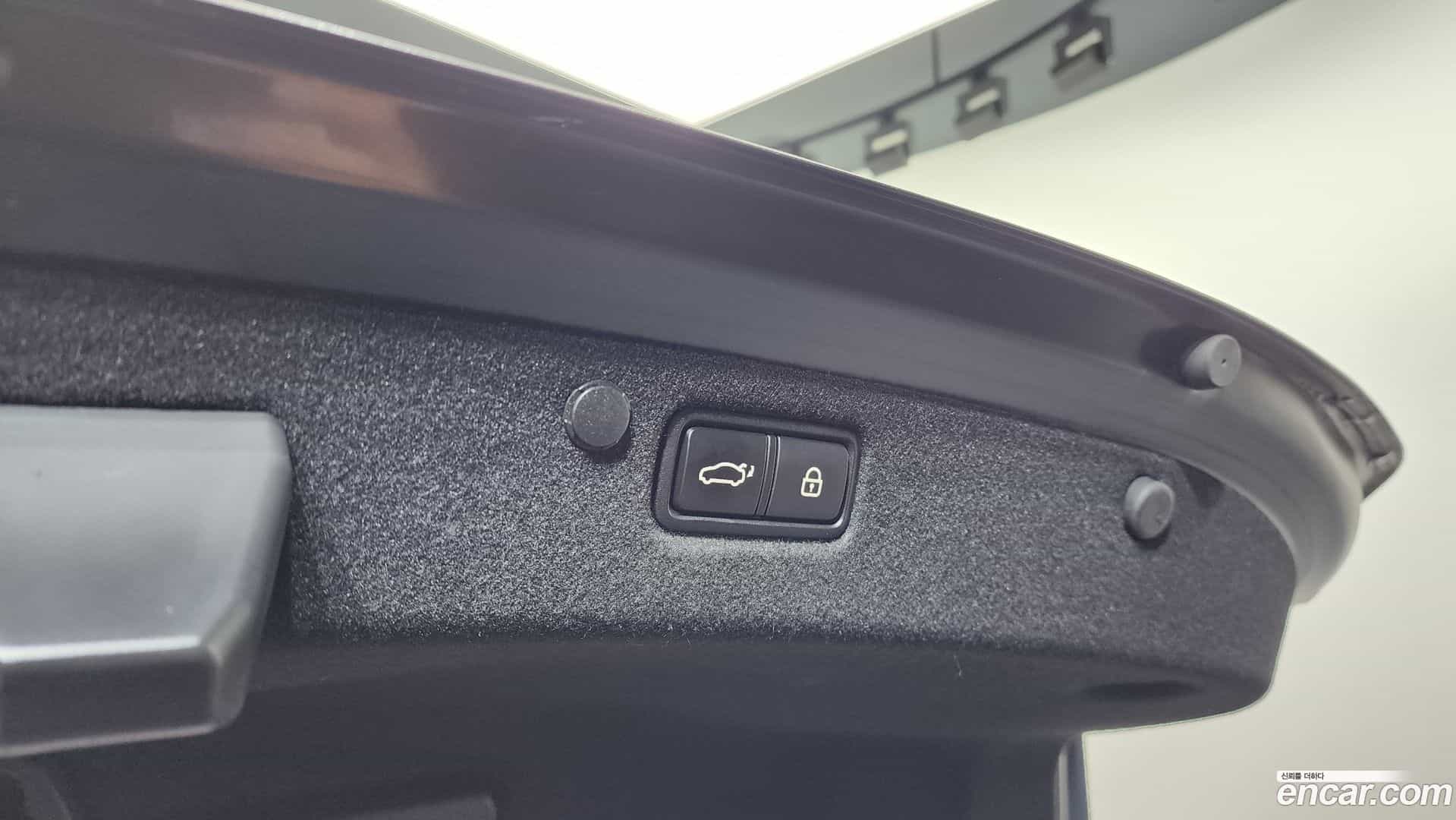 Grandeur Hyundai 2017.8-OPTION-042